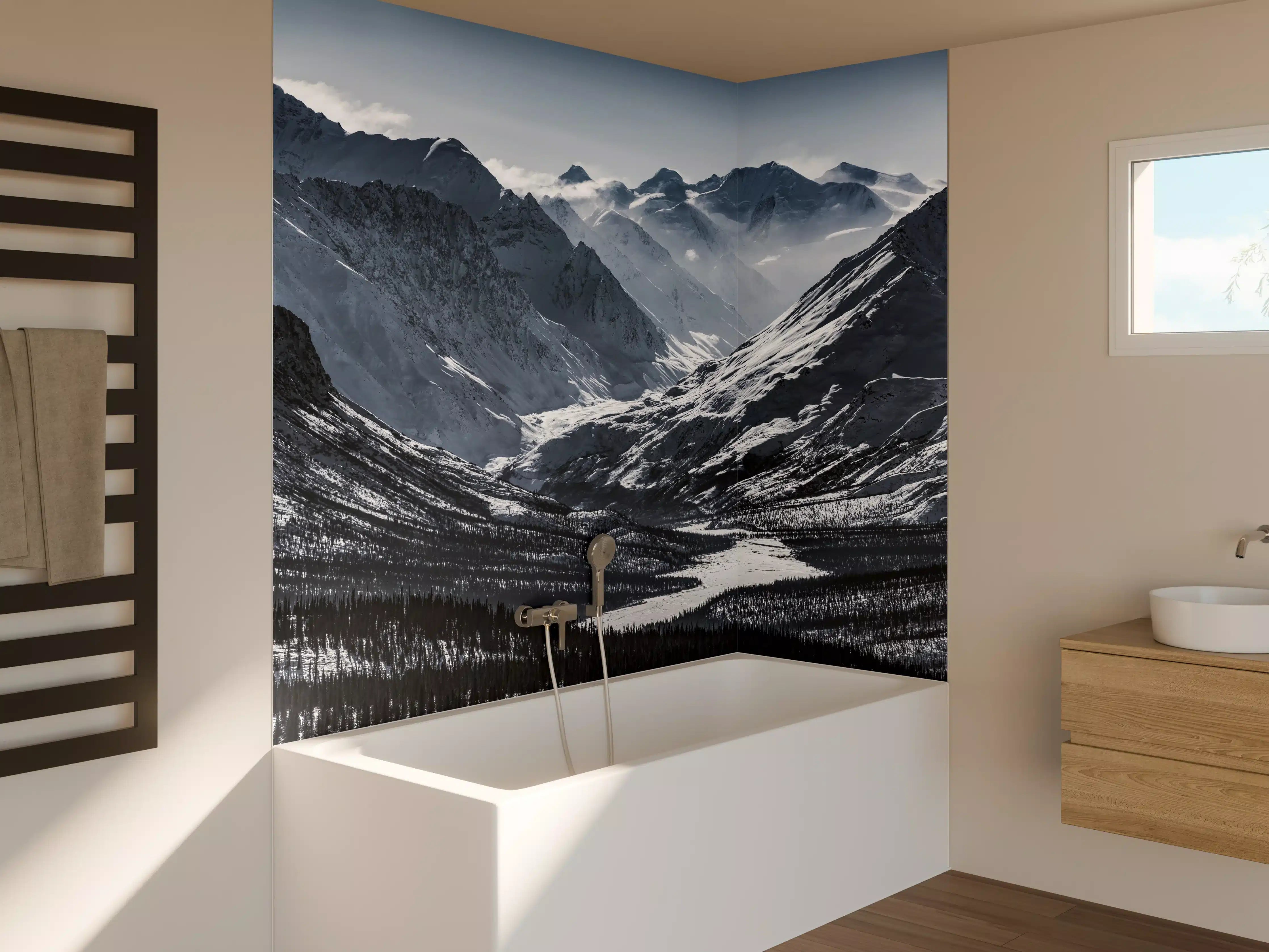 Badewannen-Rückwand - Alaskas Bergwelt in Weiß-Grau