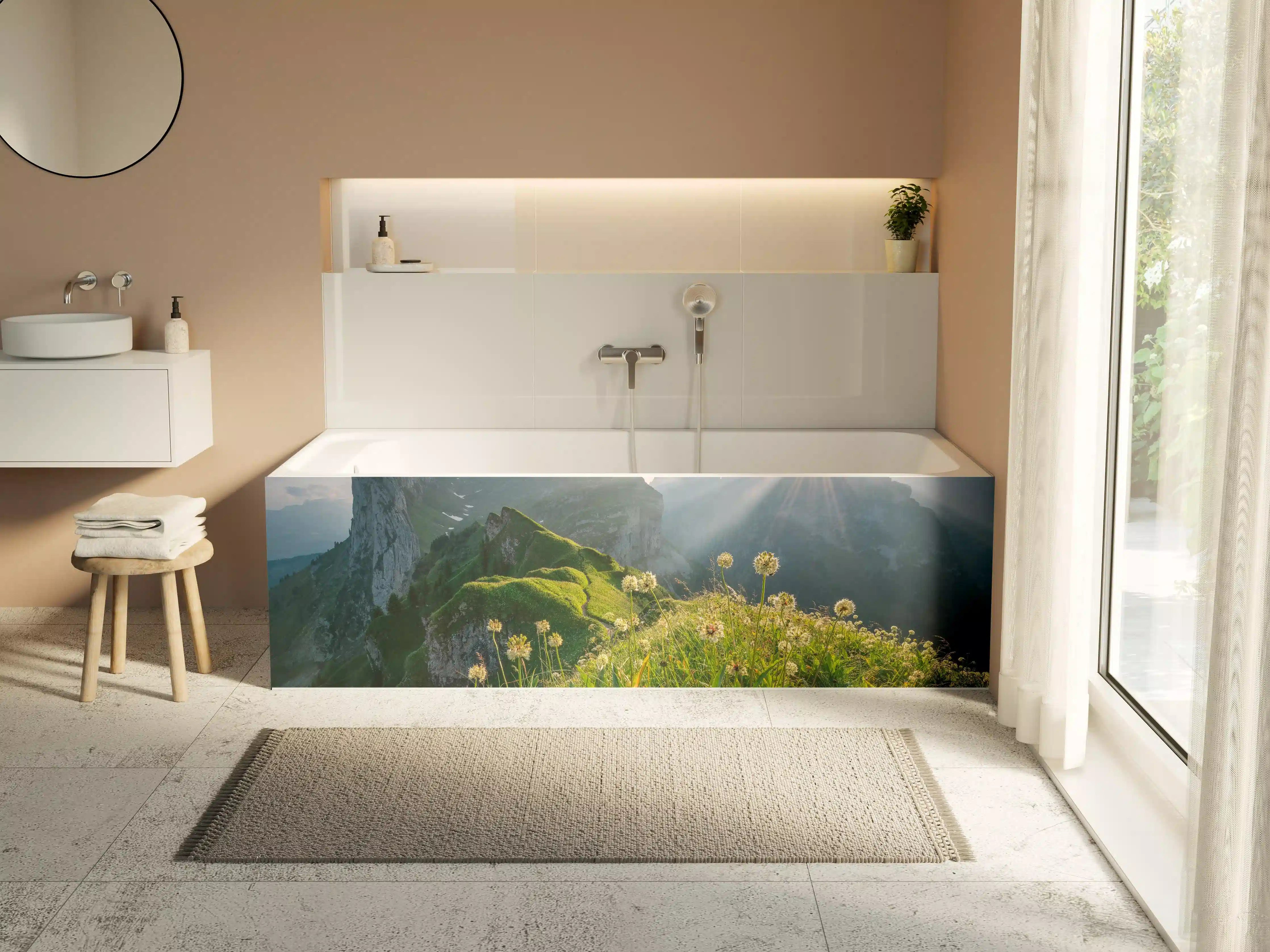 Badewannen-Rückwand - Alpenwiesen im Sommerlicht