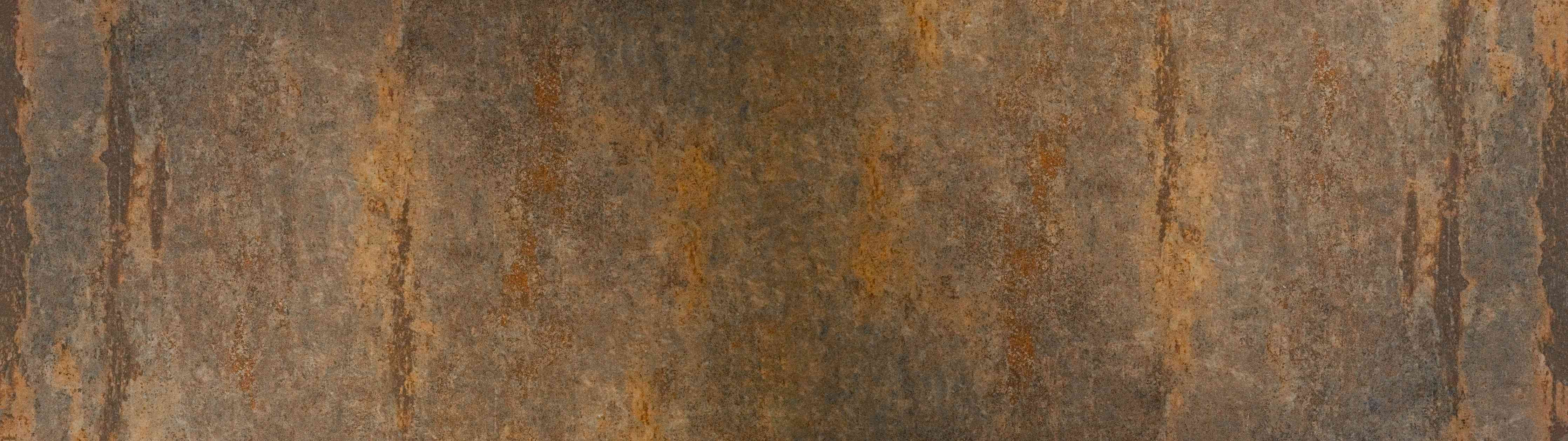 Badewannen-Rückwand-Alte rostige Metallplatte