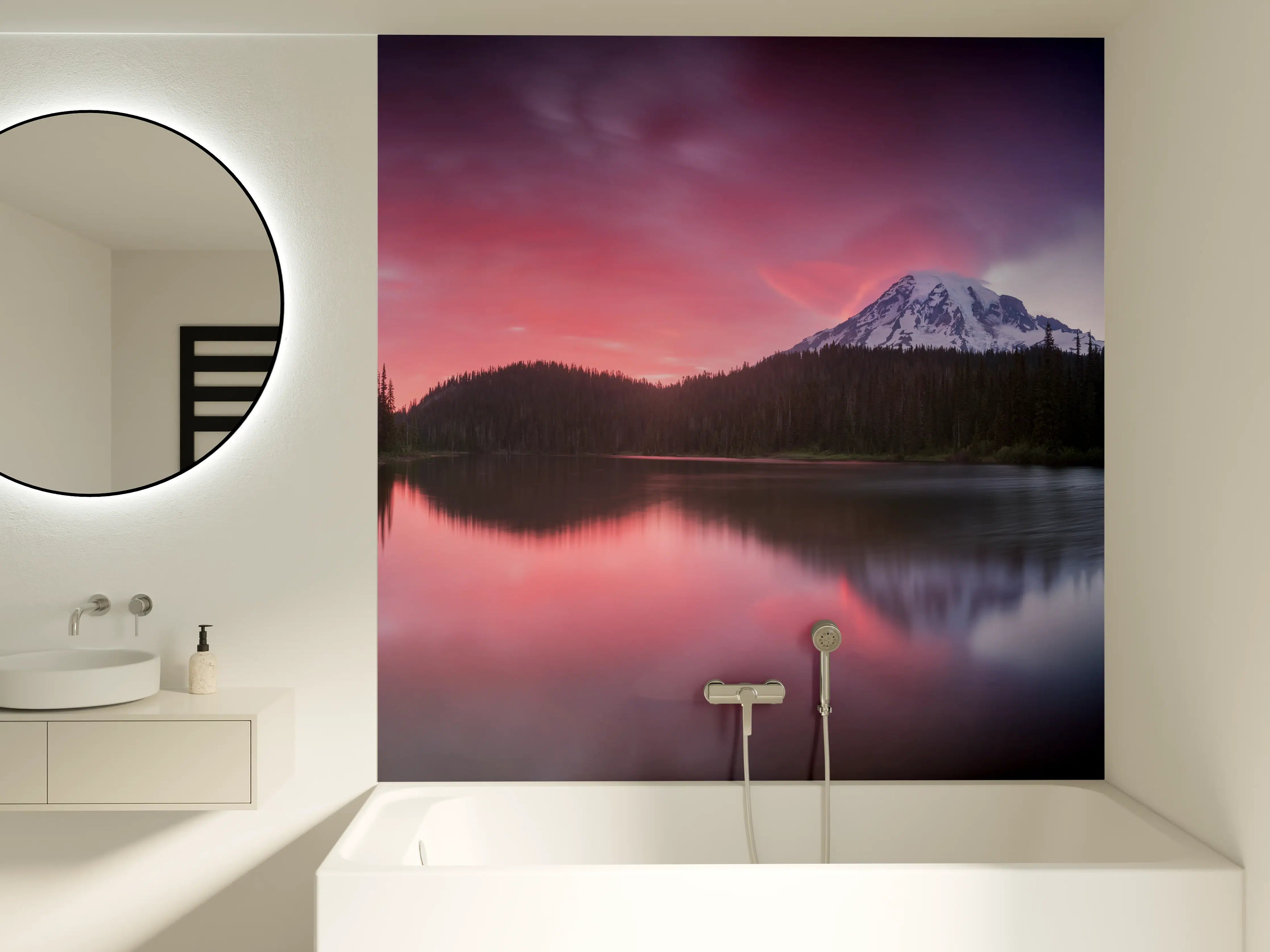 Badewannen-Rückwand - Aussicht auf den Mount Rainier