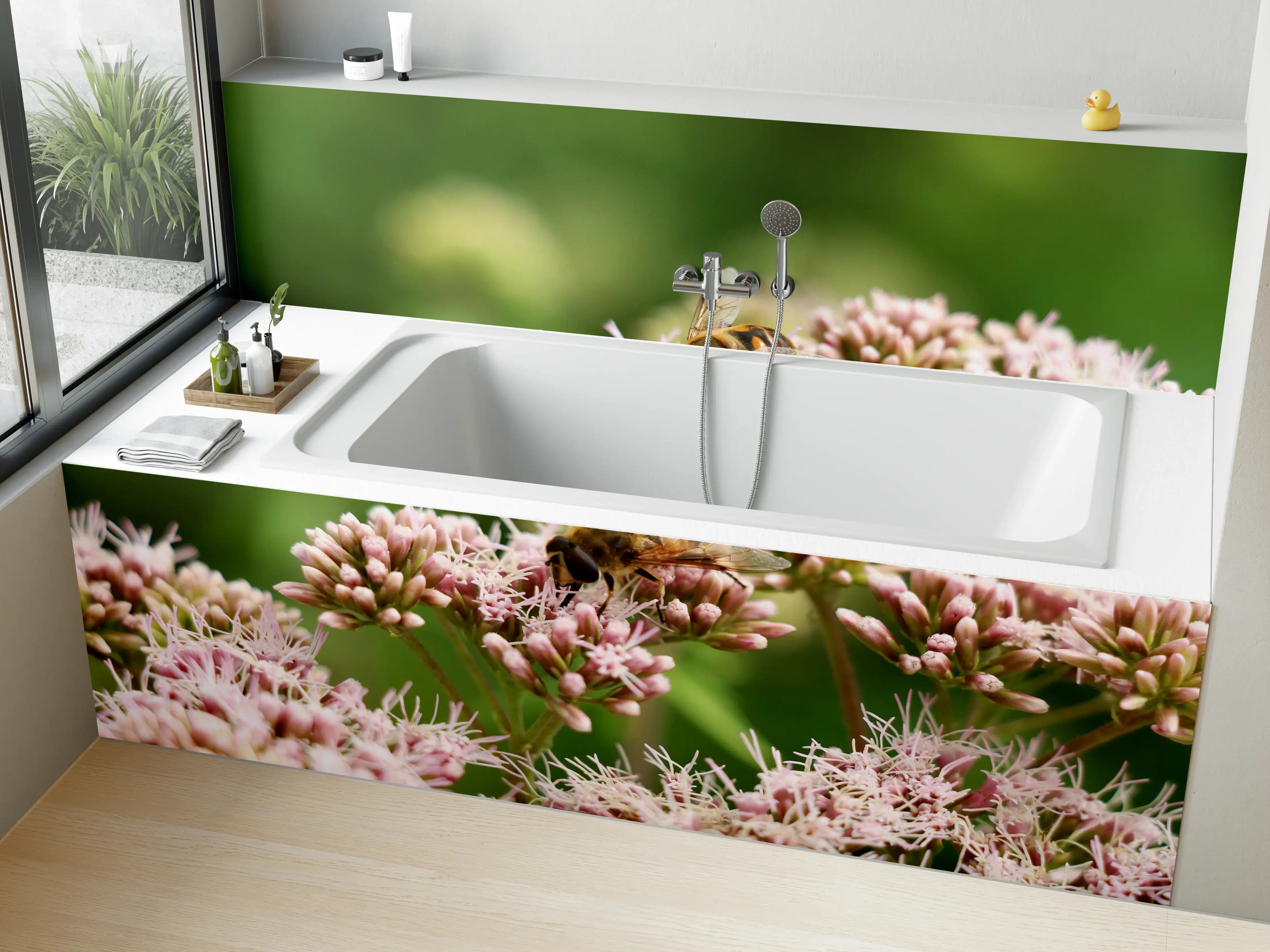 Badewannen-Rückwand - Biene auf Rosa Blüten Makro