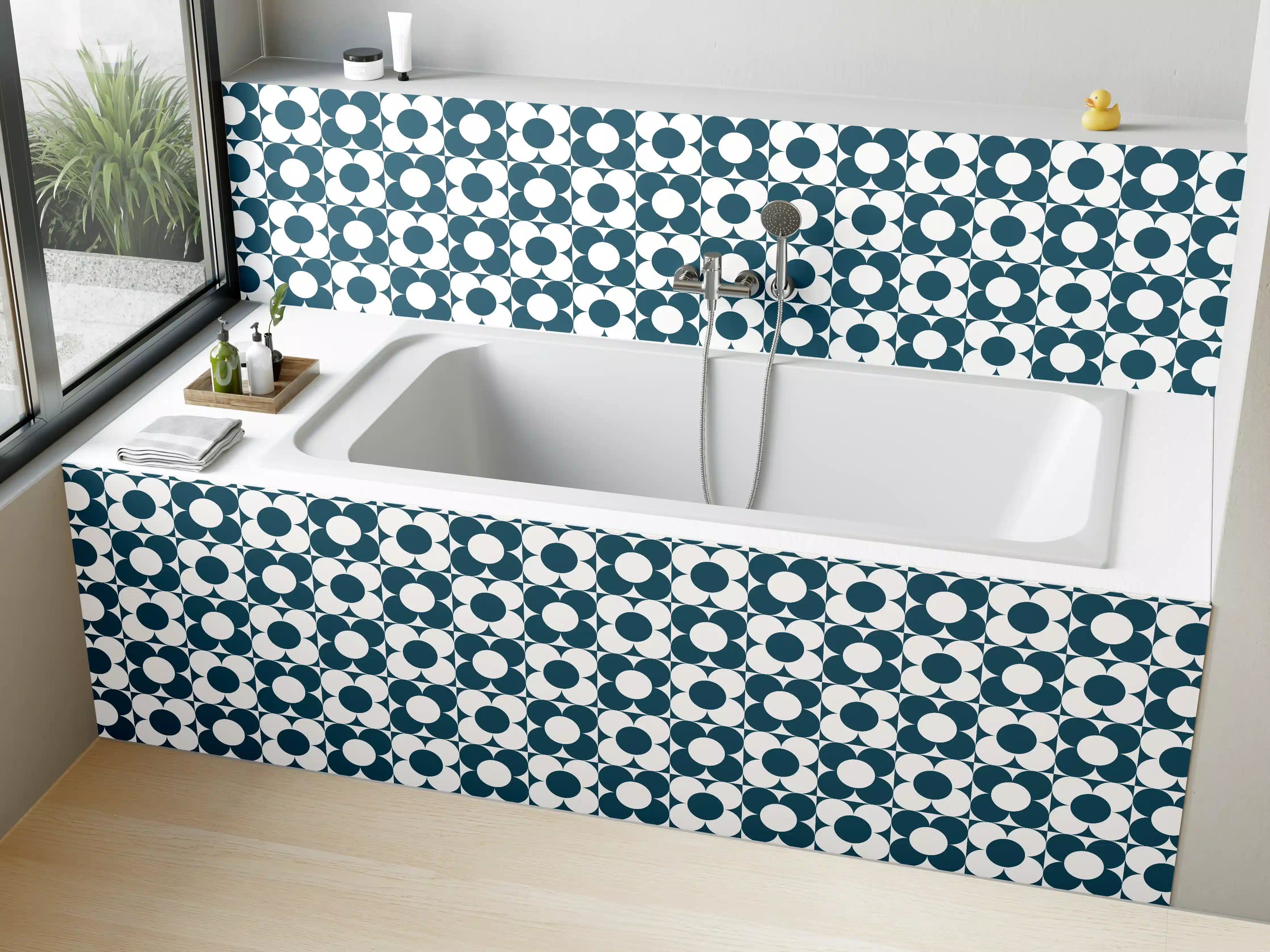 Badewannen-Rückwand - Blau-Weiße geometische Muster