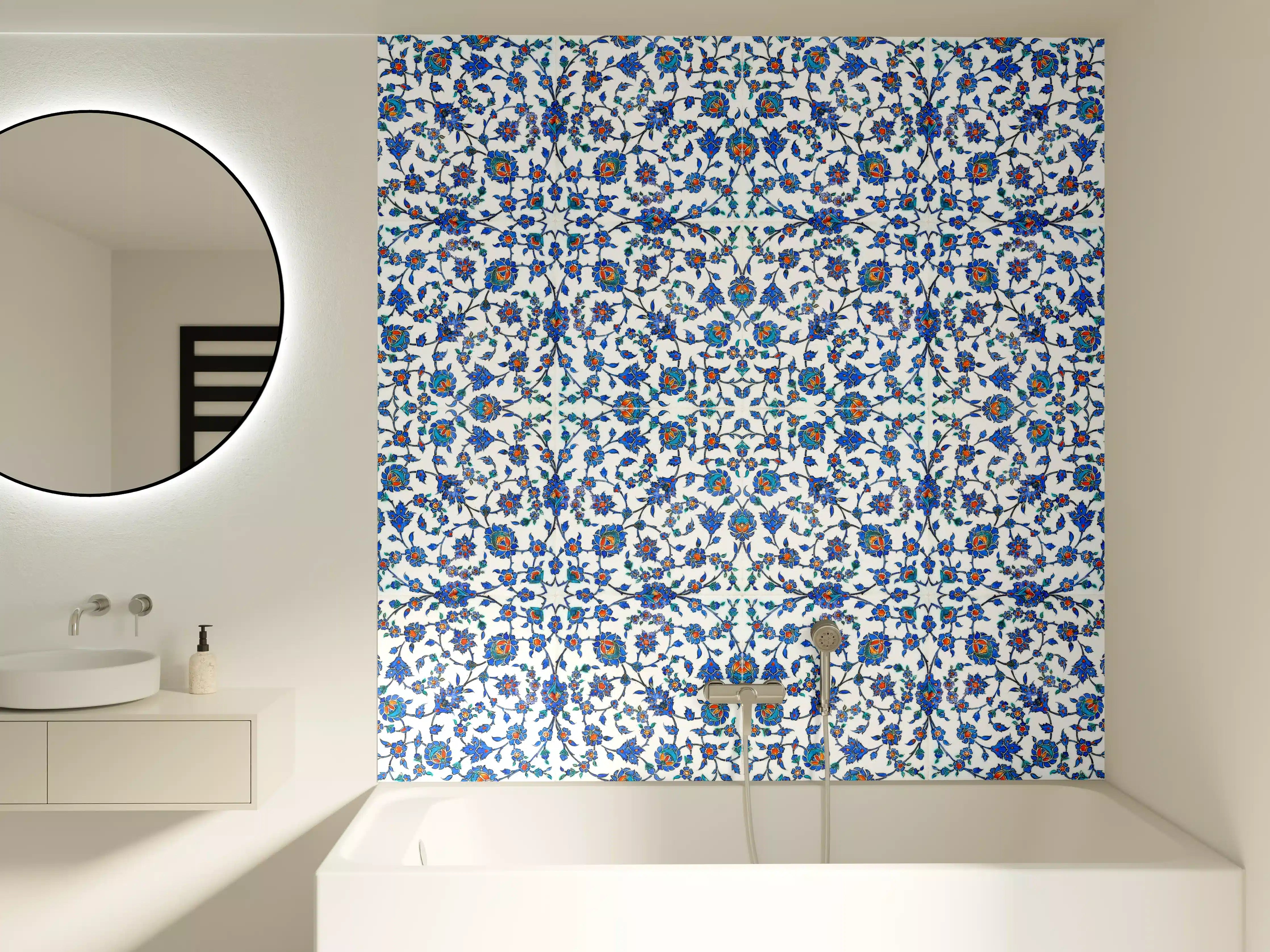 Badewannen-Rückwand - Blau-Weißes Musterdesign