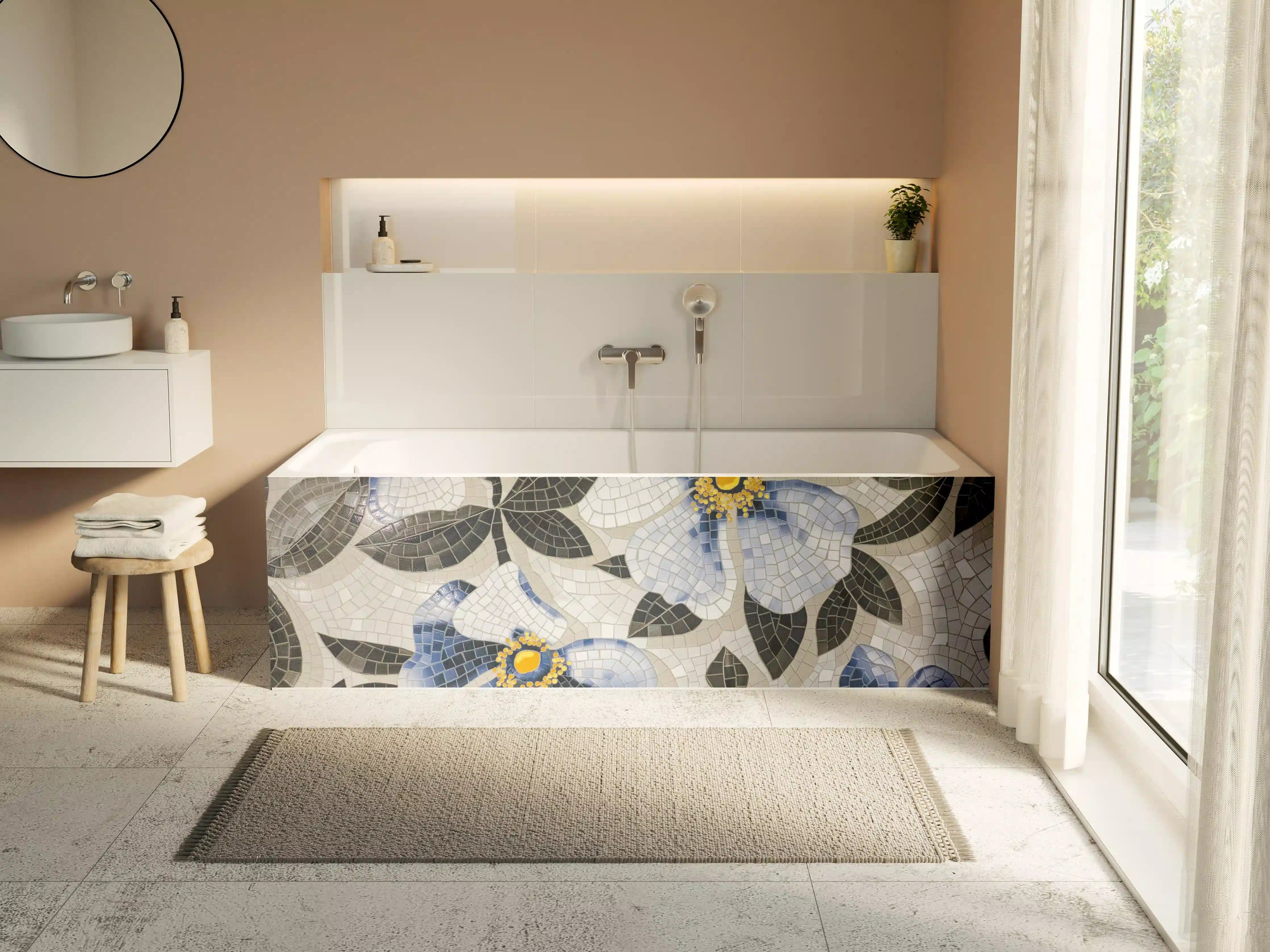 Badewannen-Rückwand - Blaue Blumen Mosaikfliesen