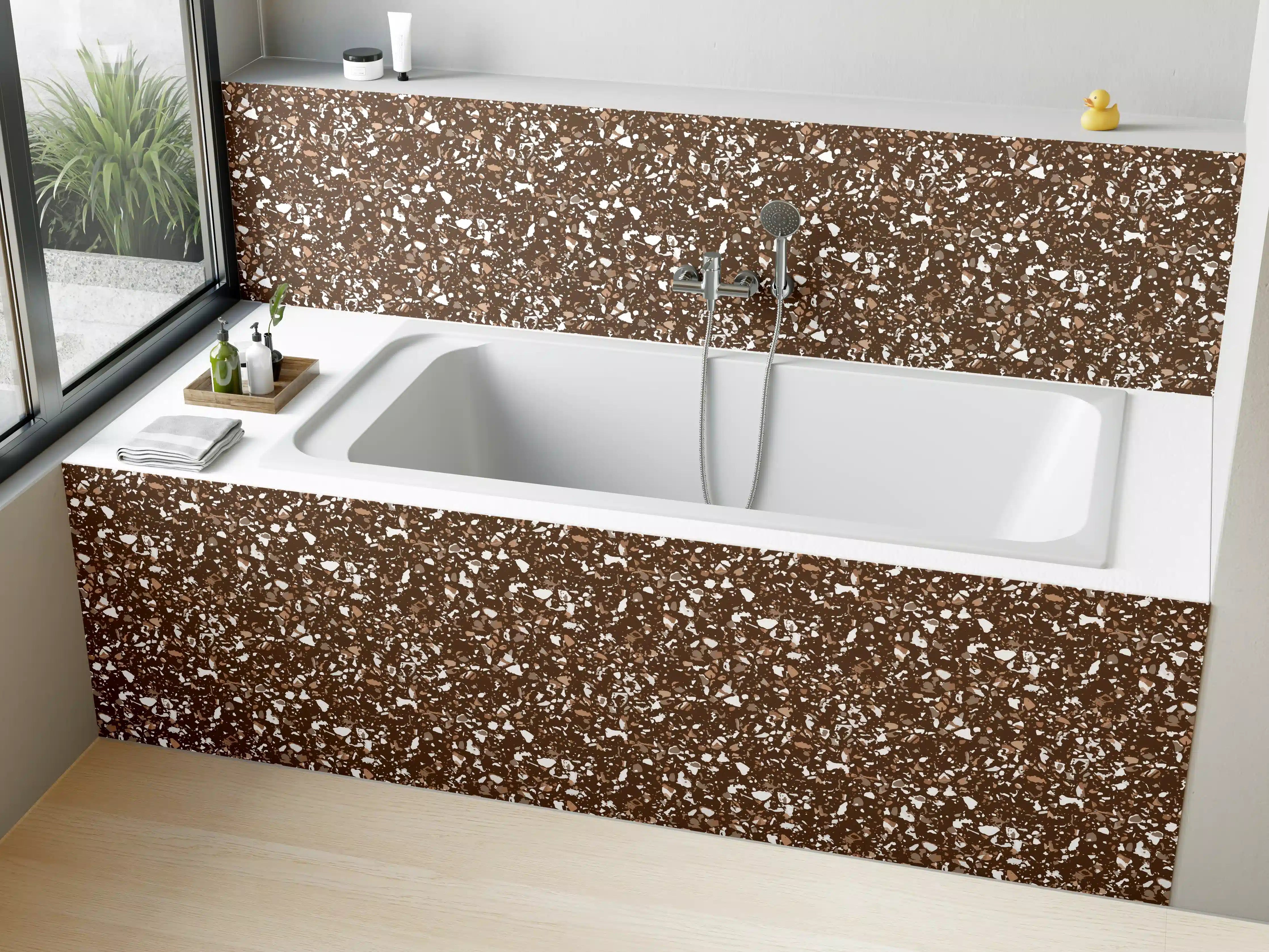 Badewannen-Rückwand - Brauner Sand mit weißen Kieselsteinen