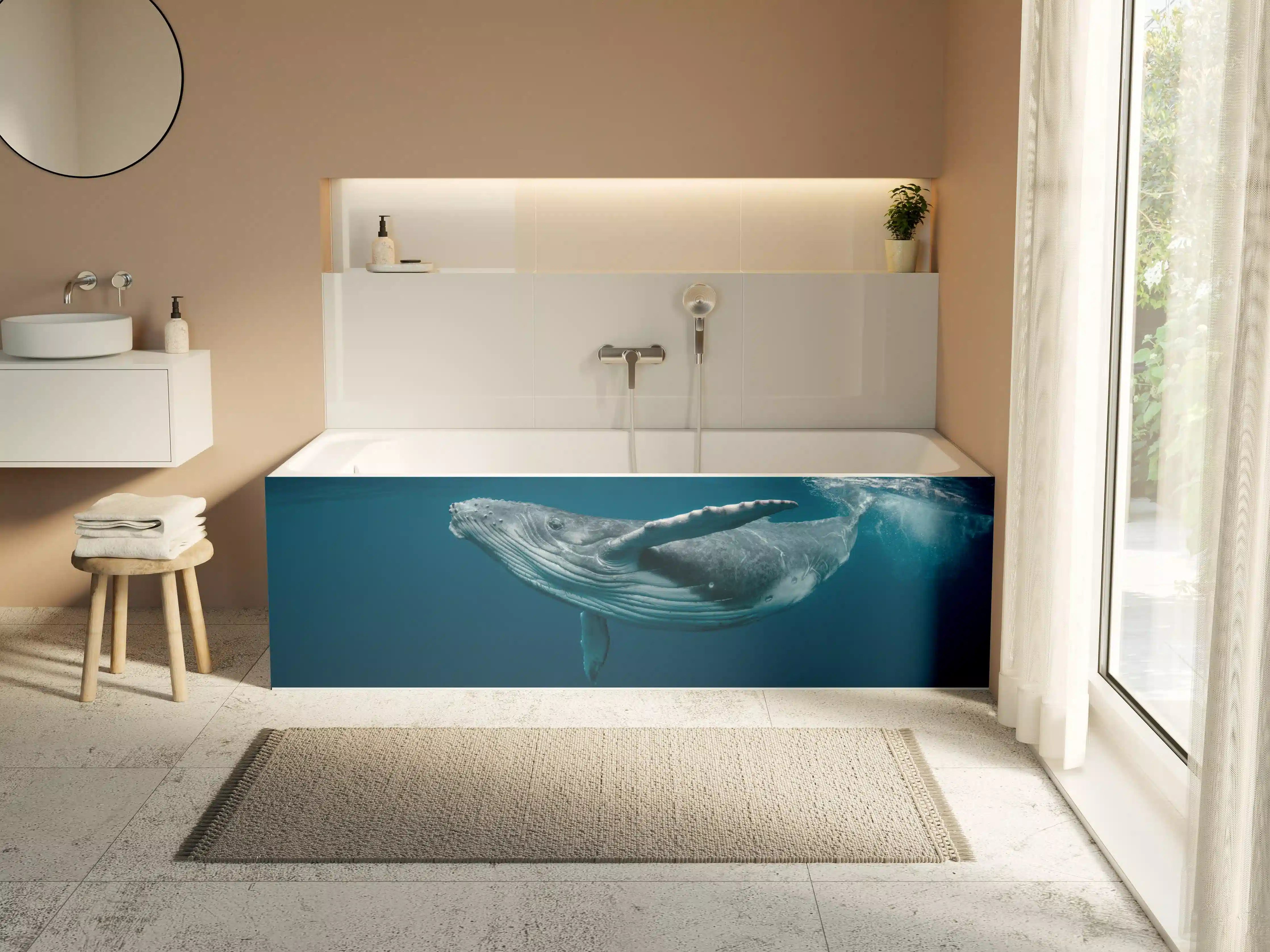 Badewannen-Rückwand - Buckelbaby - nähe Wasseroberfläche