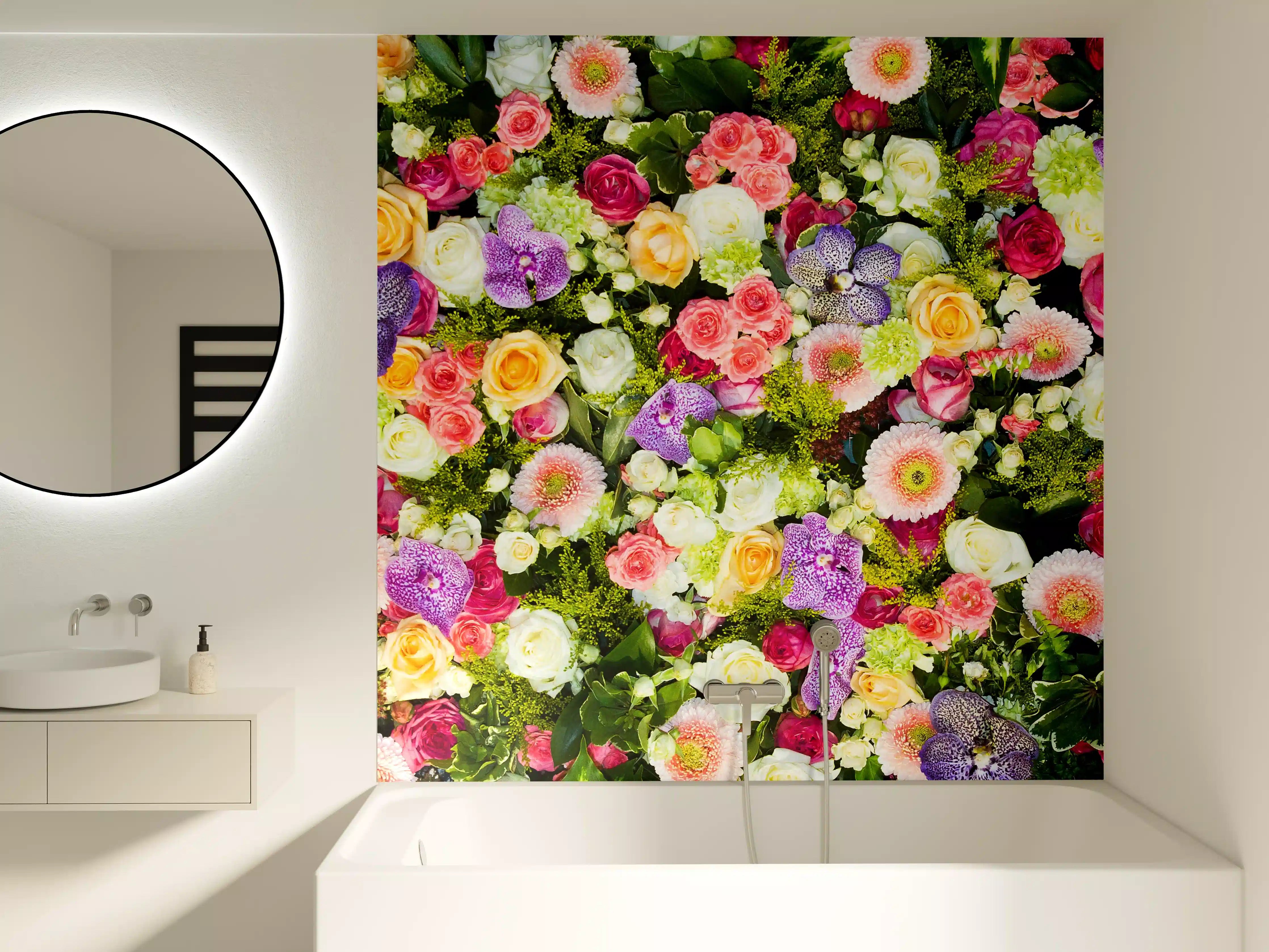 Badewannen-Rückwand - Bunte Blumenvielfalt mit Rosen, Margeriten und Veilchen
