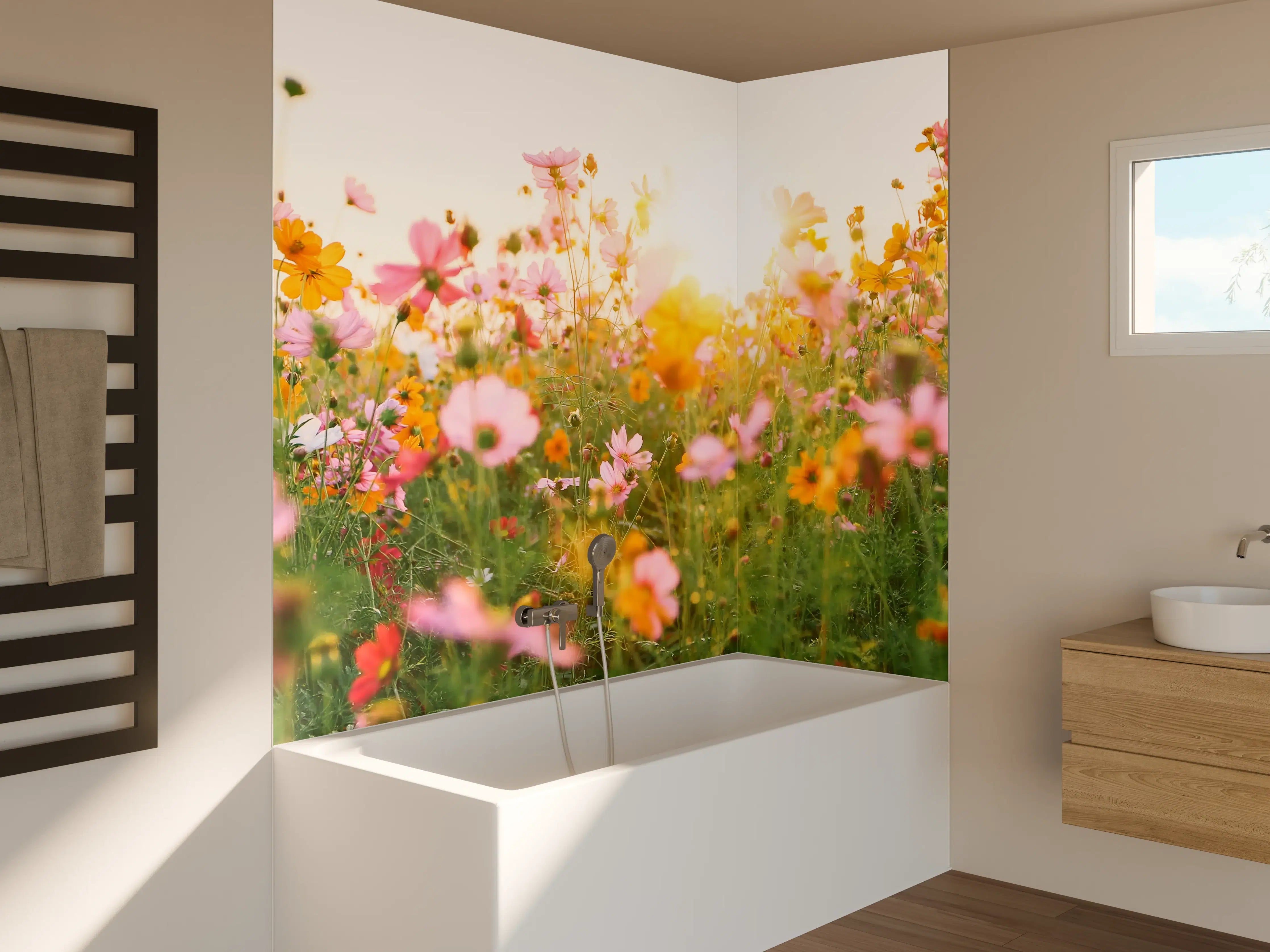 Badewannen-Rückwand - Bunte Blumenwiese mit Sonnenlicht