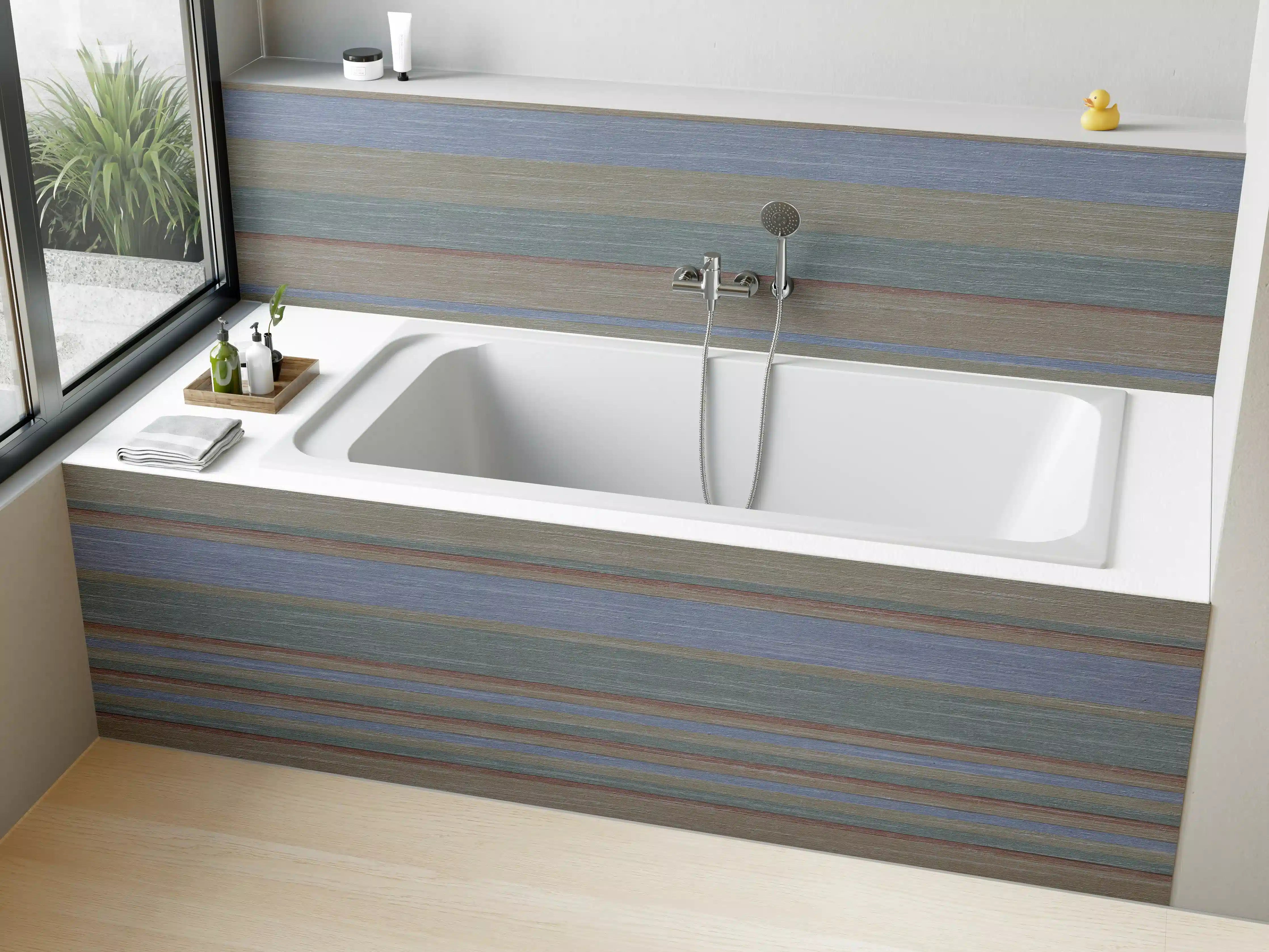 Badewannen-Rückwand - Buntes Streifenmuster auf Grunge-Papier