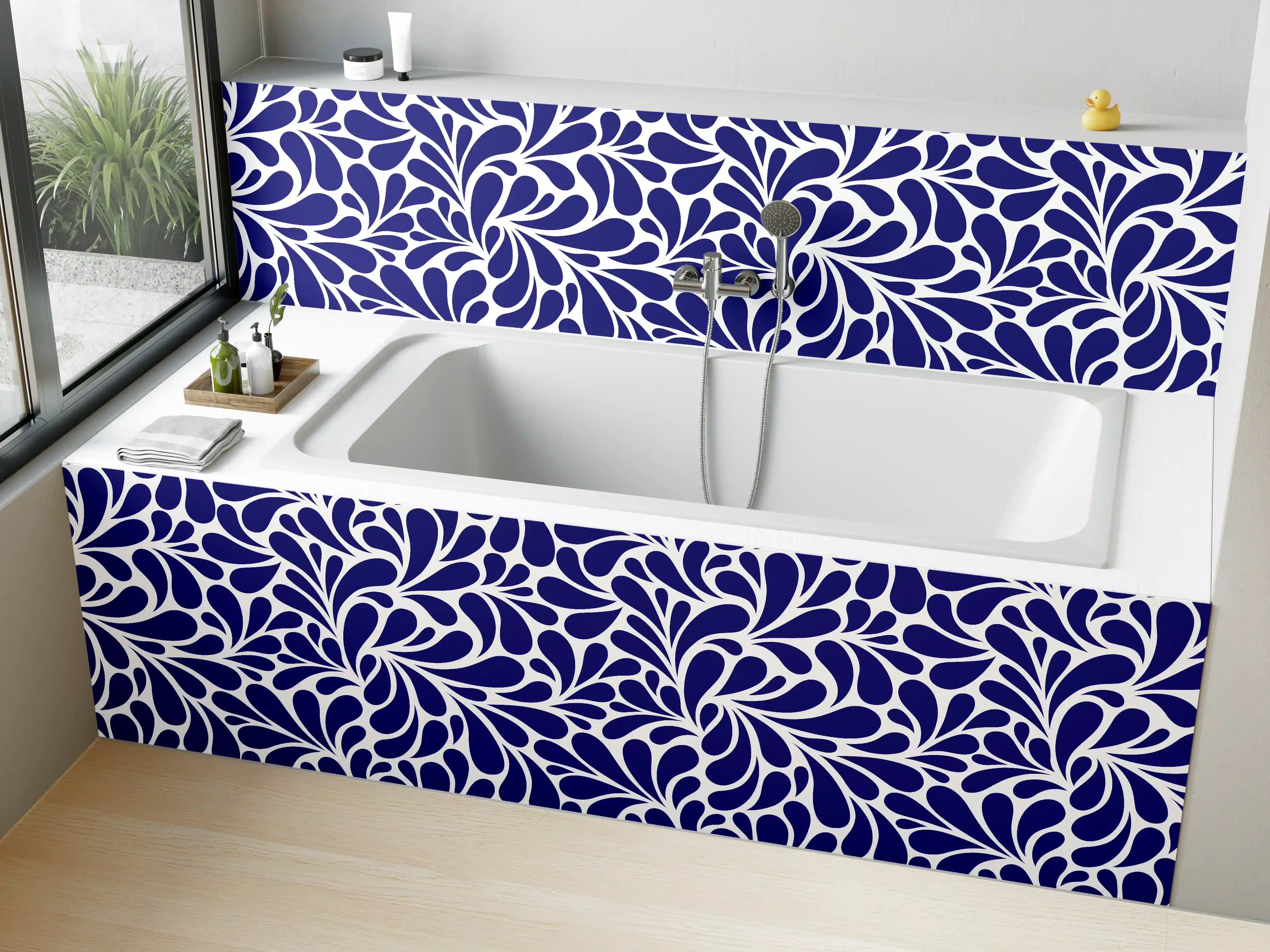 Badewannen-Rückwand - Dunkelblauer Floral-Design mit hellen Akzenten