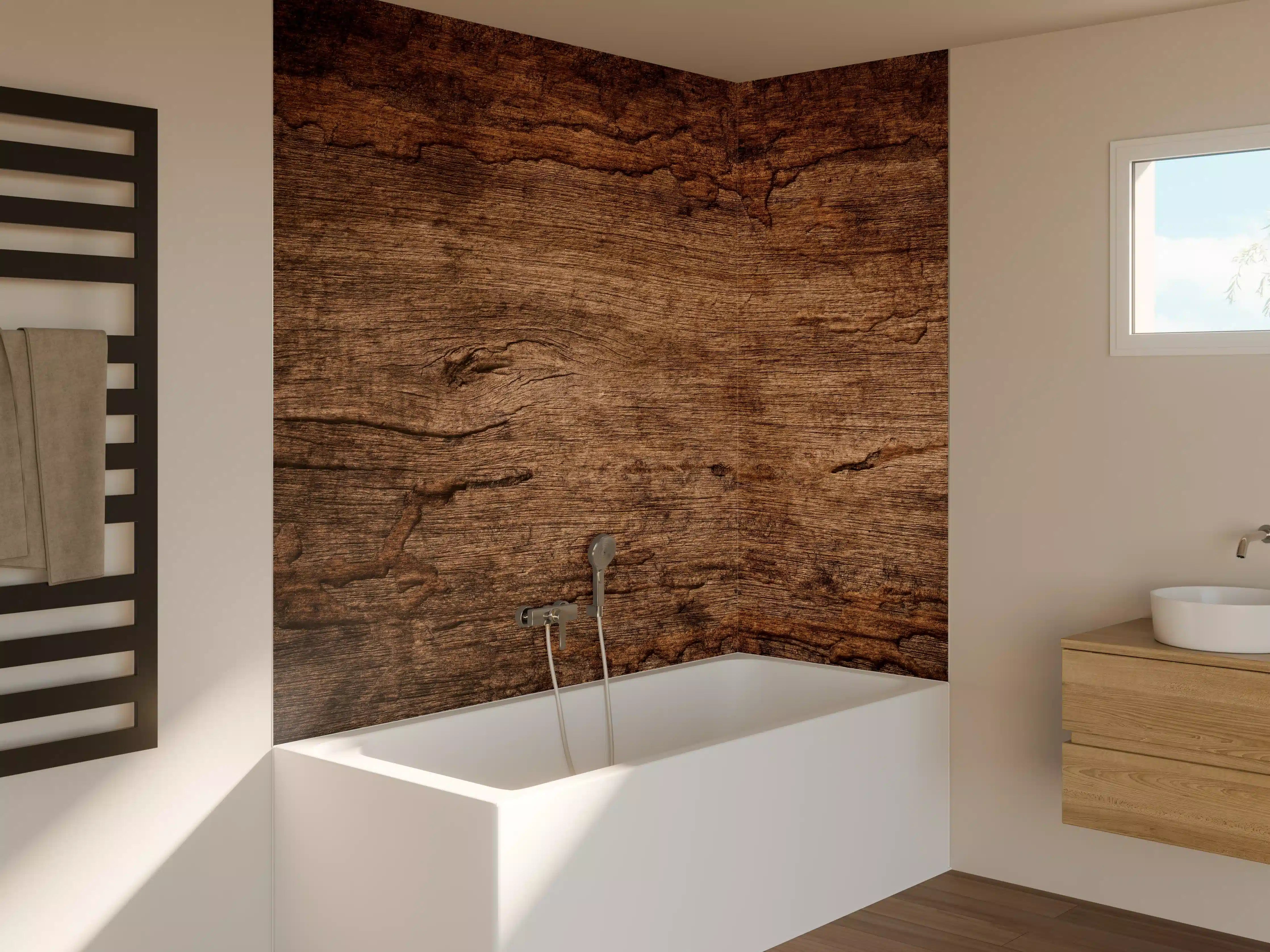 Badewannen-Rückwand - Dunkles verfallendes Holz