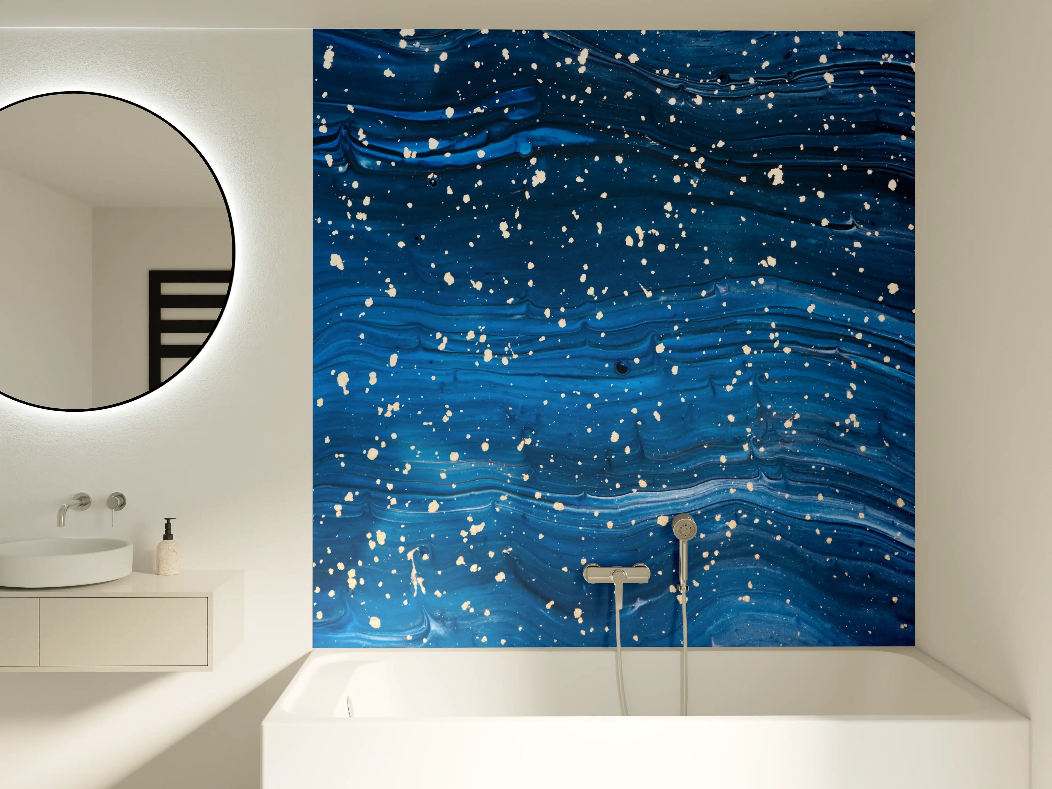 Badewannen-Rückwand - Dynamische Wasserströme in Blautönen