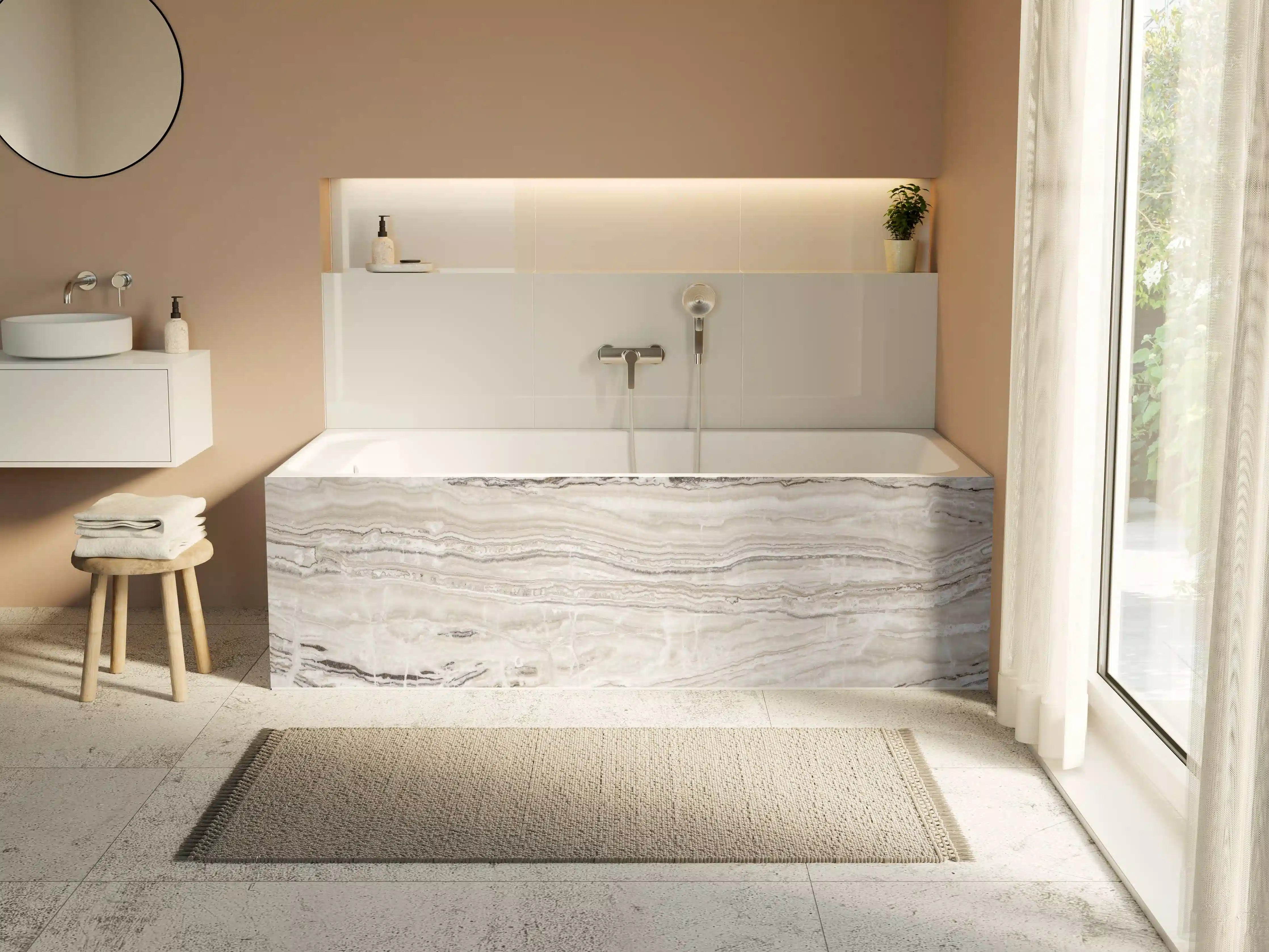 Badewannen-Rückwand - Eleganter Grau-Weiß-Marmor