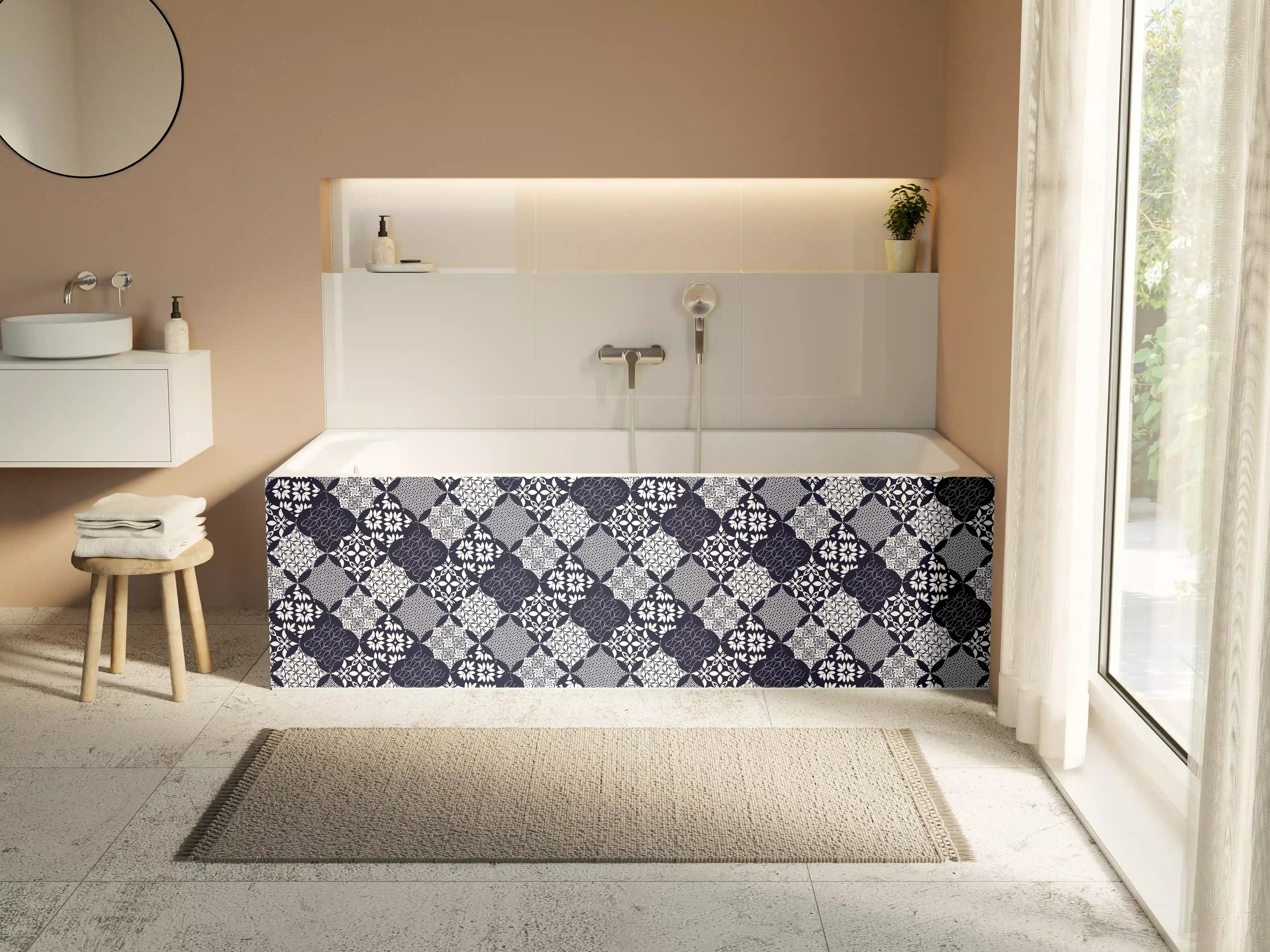 Badewannen-Rückwand - Elegantes Blau-Weiß-Grau Muster