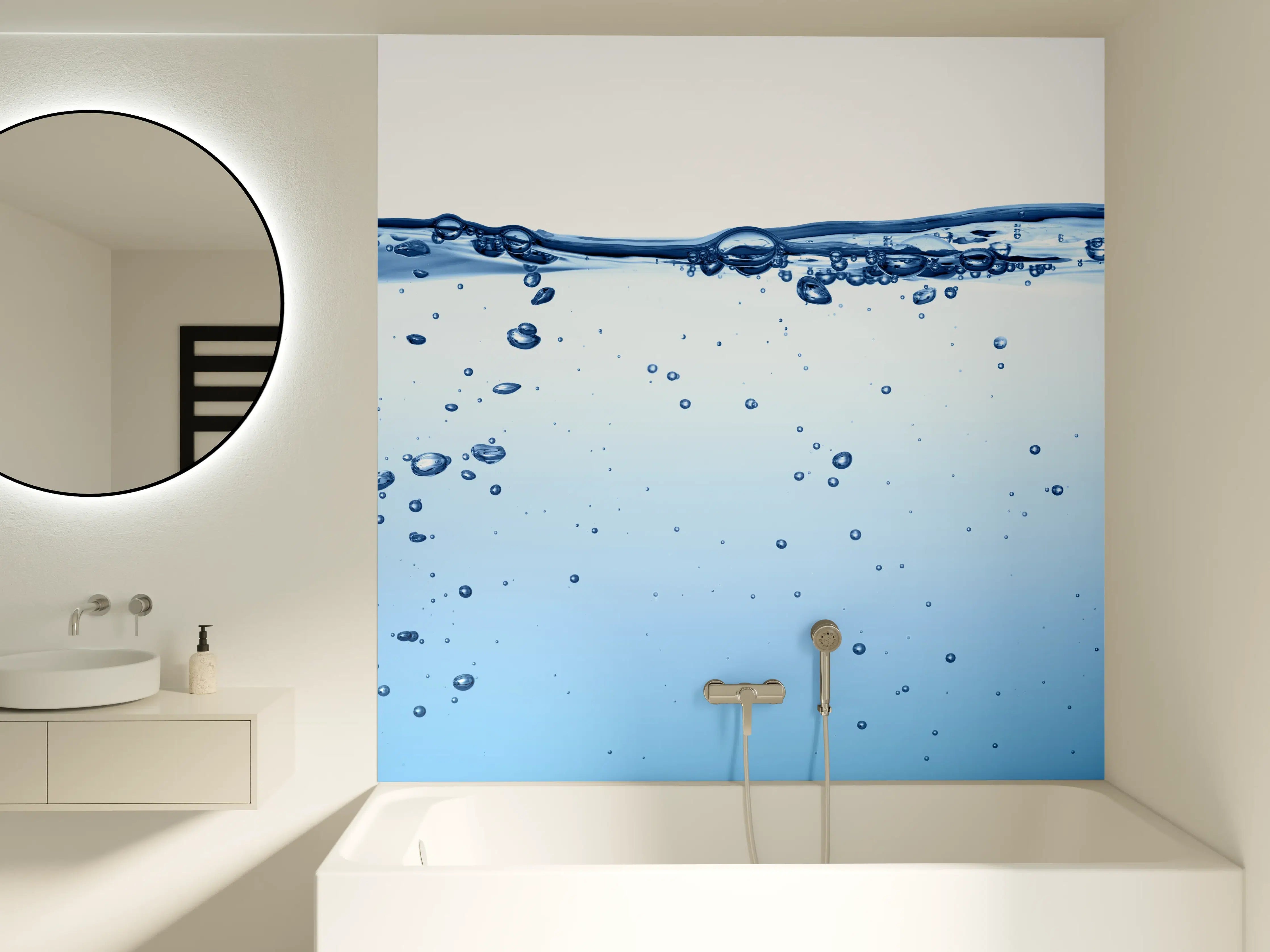 Badewannen-Rückwand - Energie des Wassers