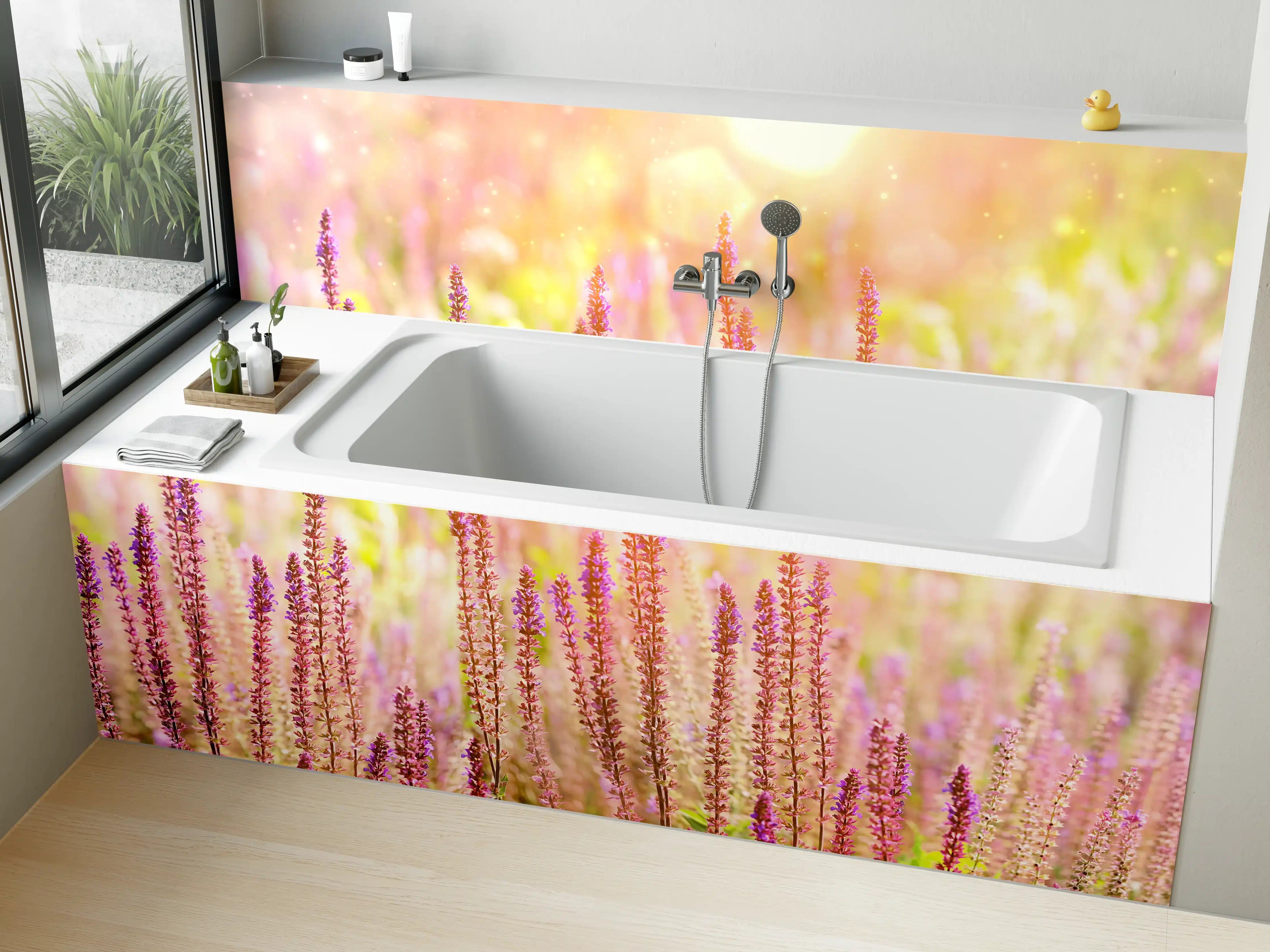 Badewannen-Rückwand - Farbenfrohe Blüten der Ziersalbei-Pflanzen