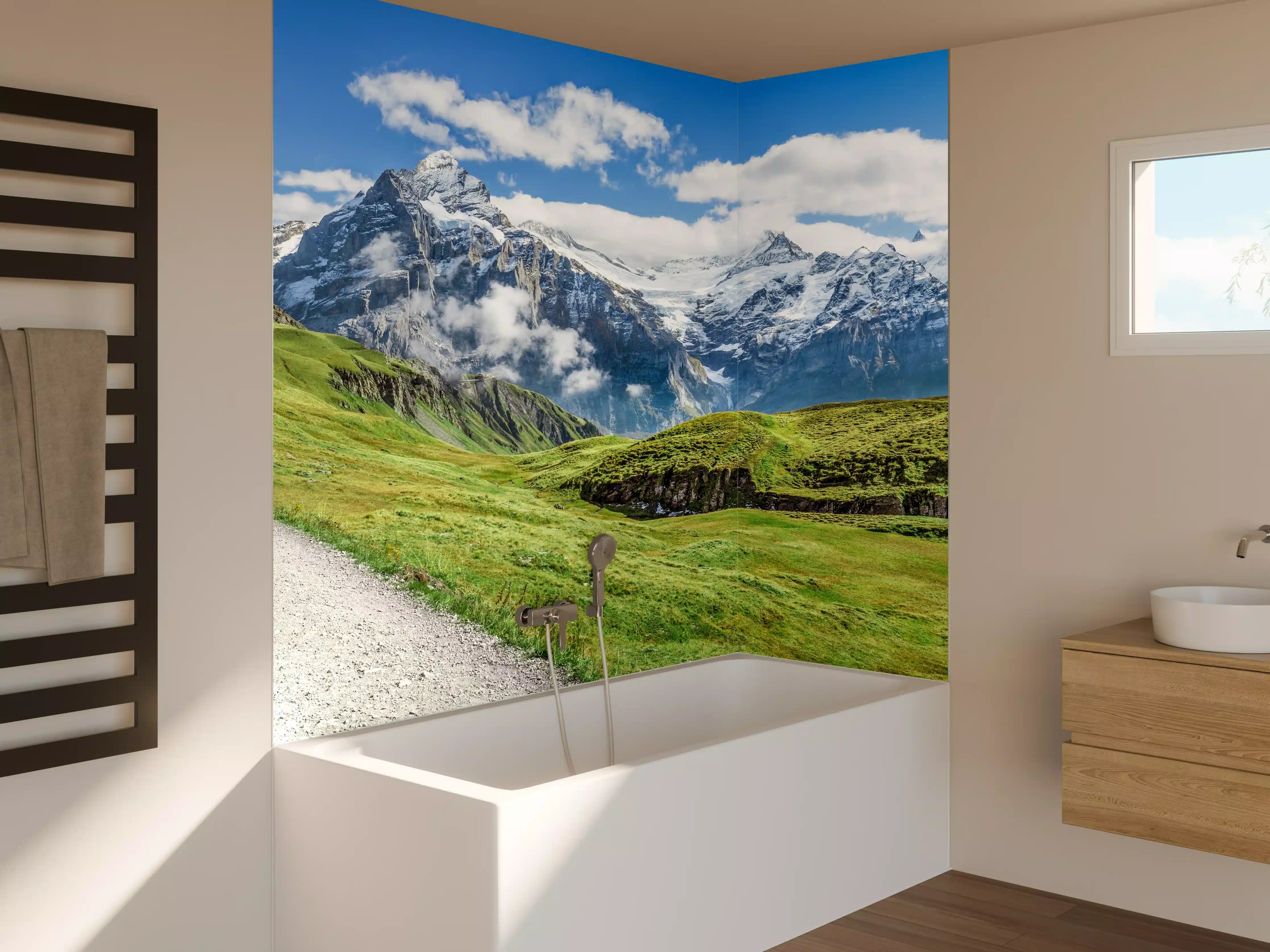 Badewannen-Rückwand - Friedlicher Wanderweg in den Alpen