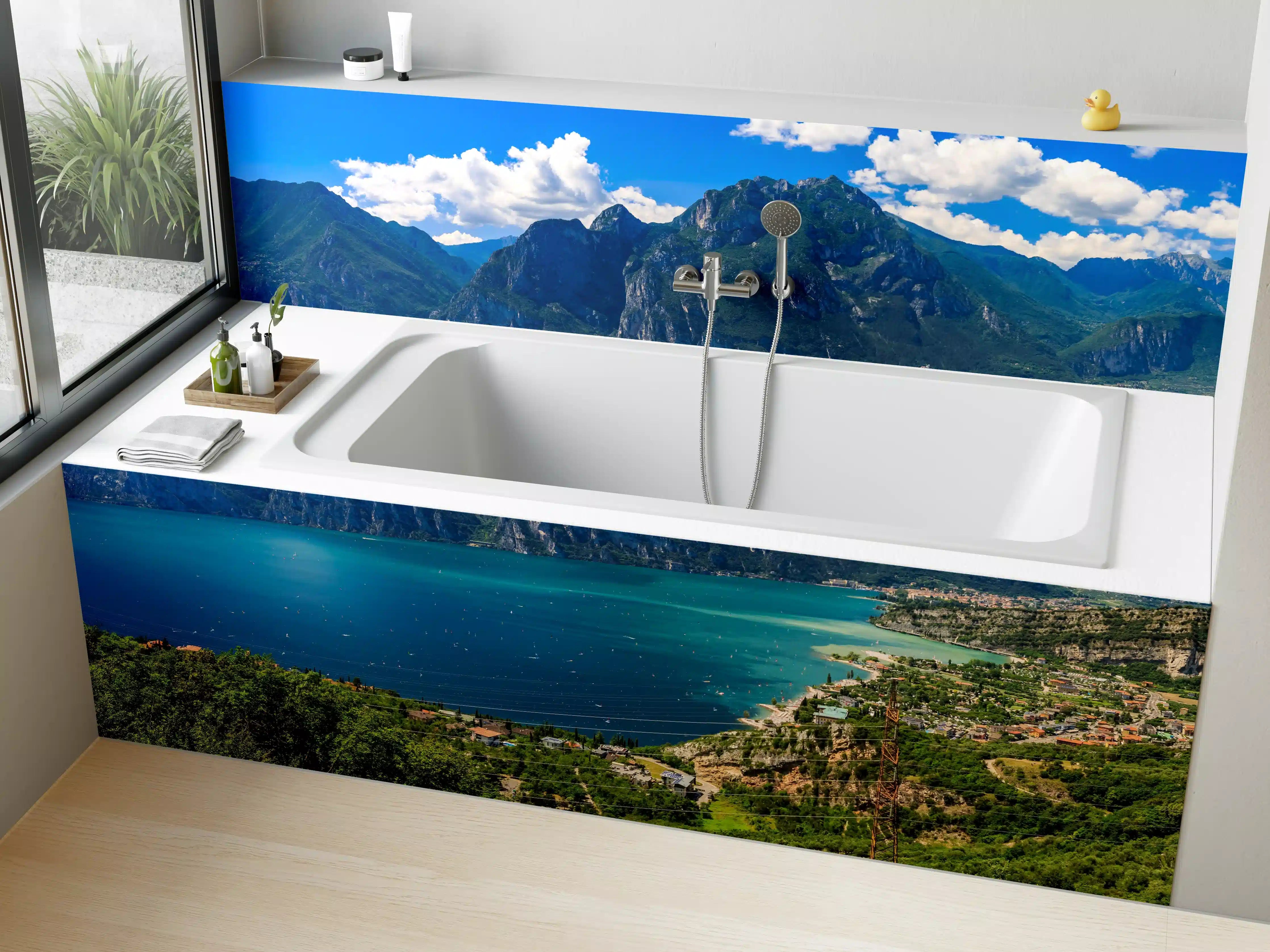 Badewannen-Rückwand - Gardasee Panorama in Blau und Grün