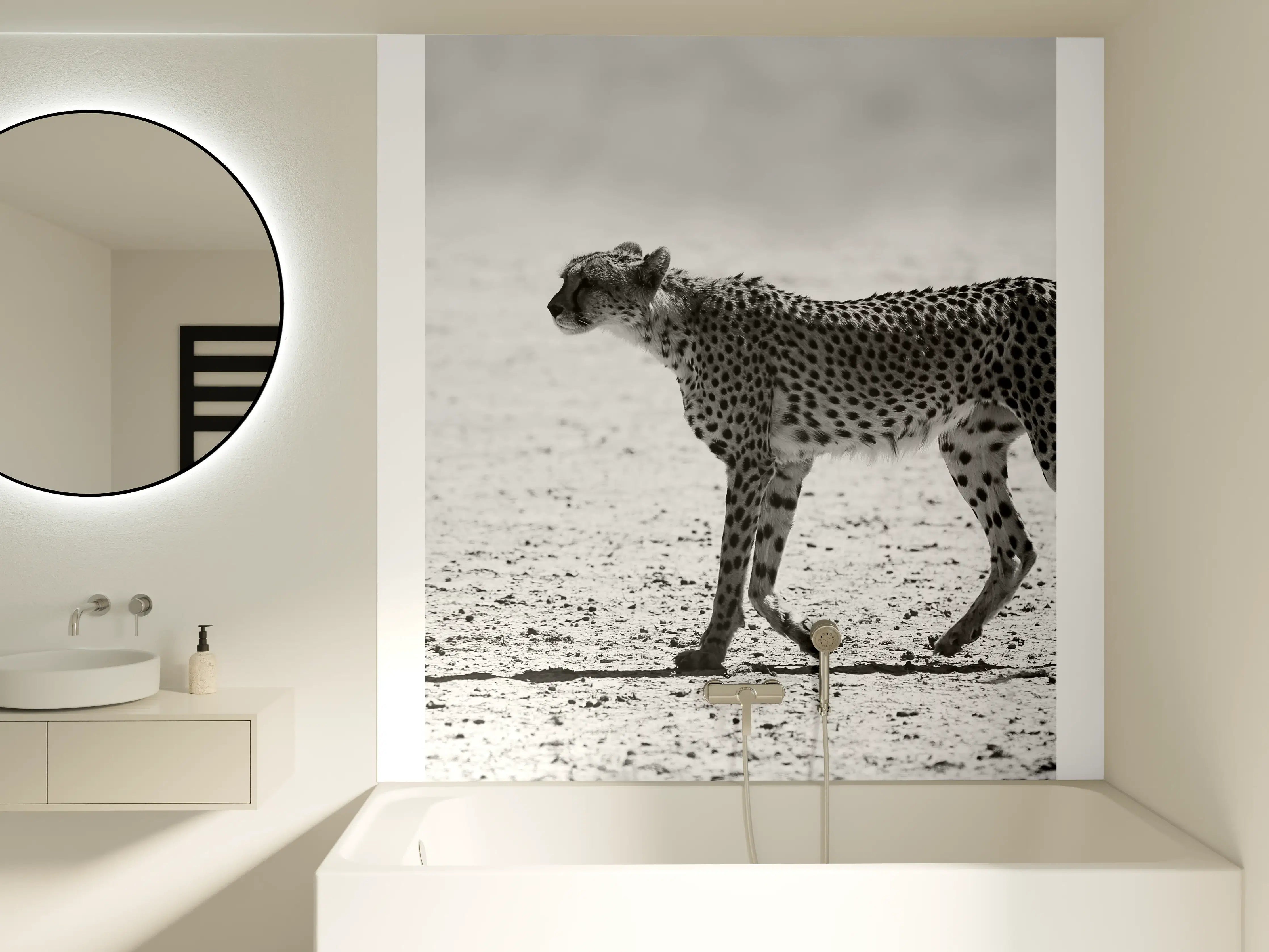 Badewannen-Rückwand - Gepard in Schwarz-Weiß
