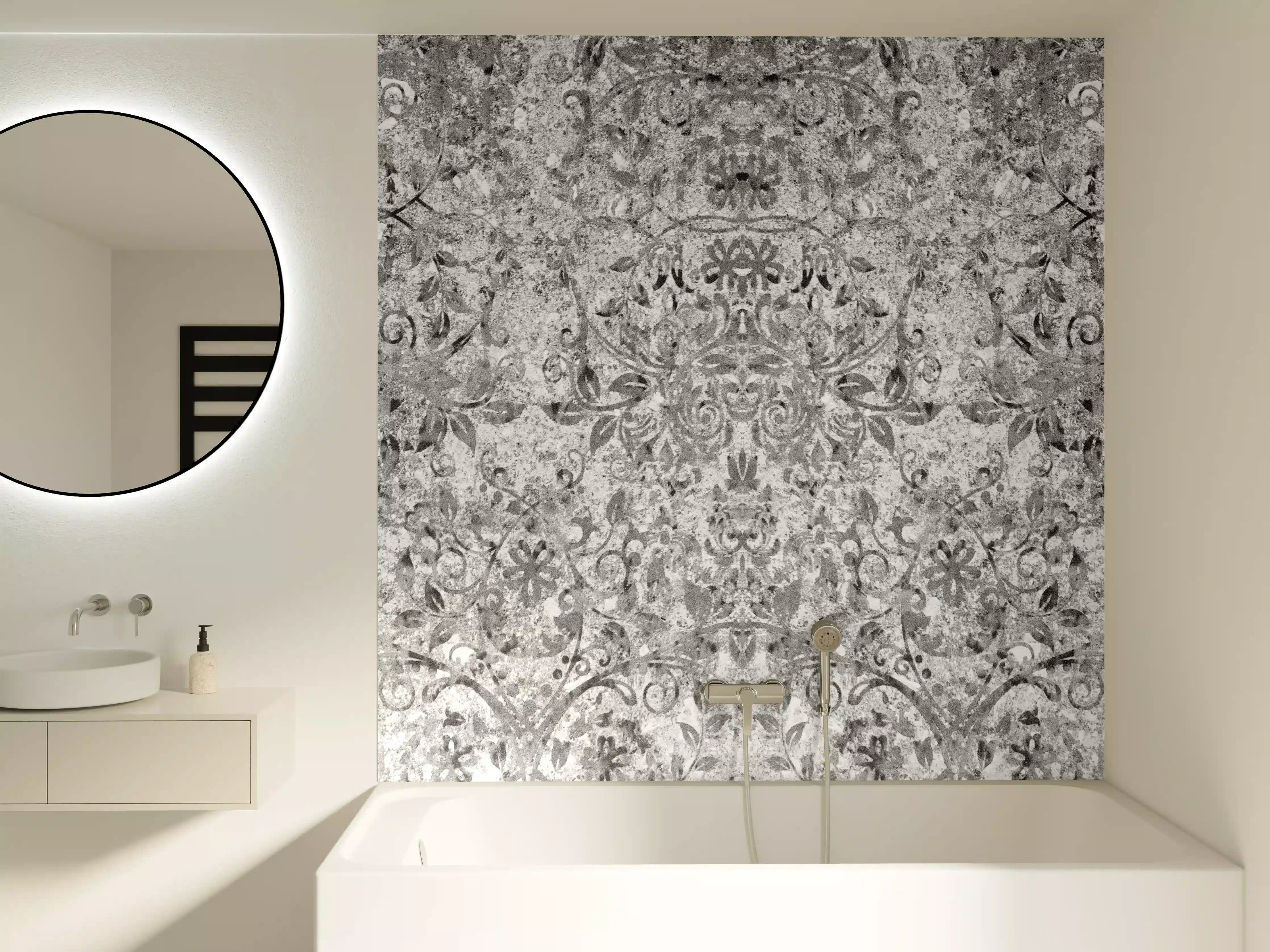 Badewannen-Rückwand - Gräuliche gealterte Tapet-Wand