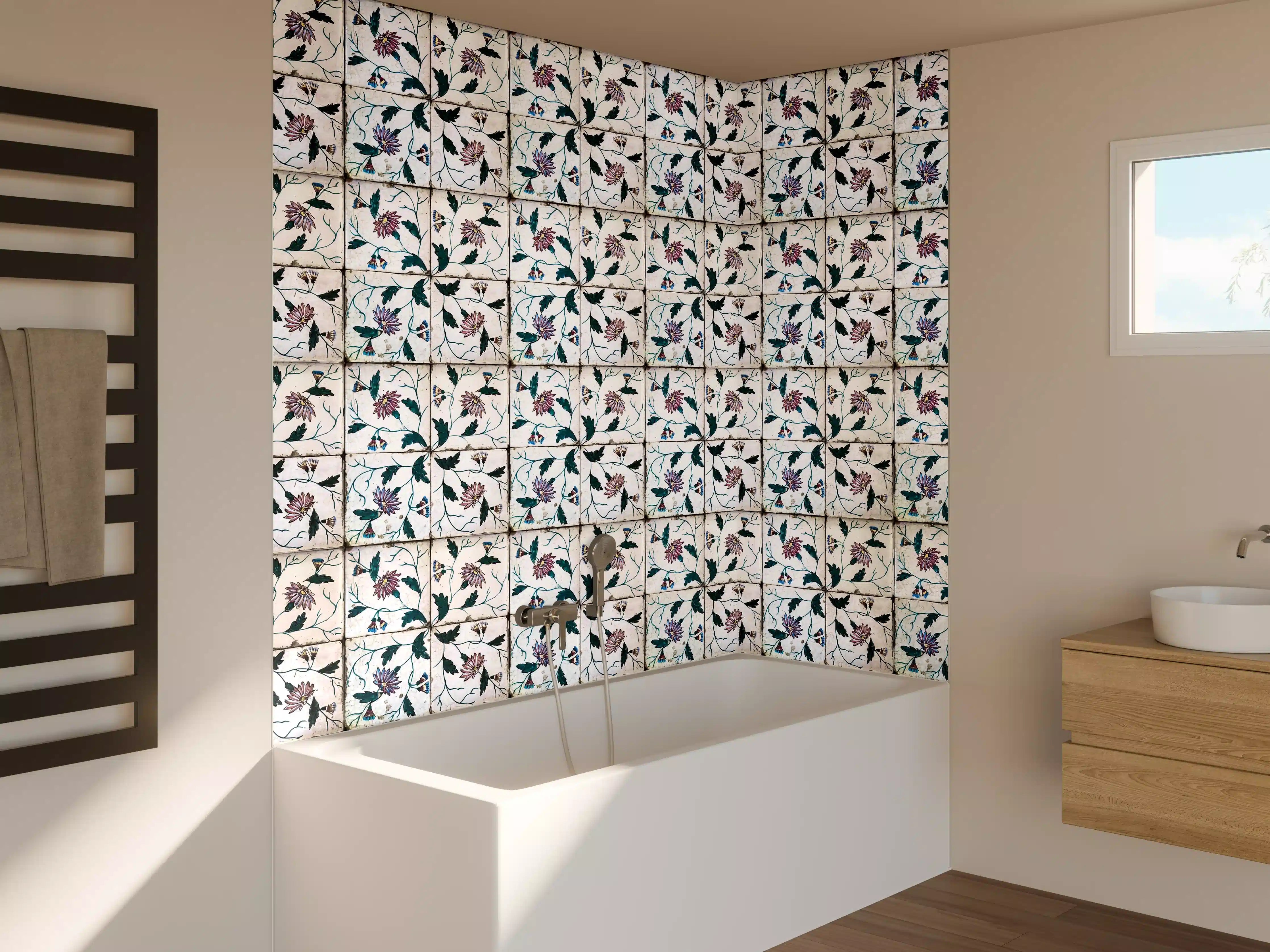 Badewannen-Rückwand - Graue Blätter im Blütenmeer