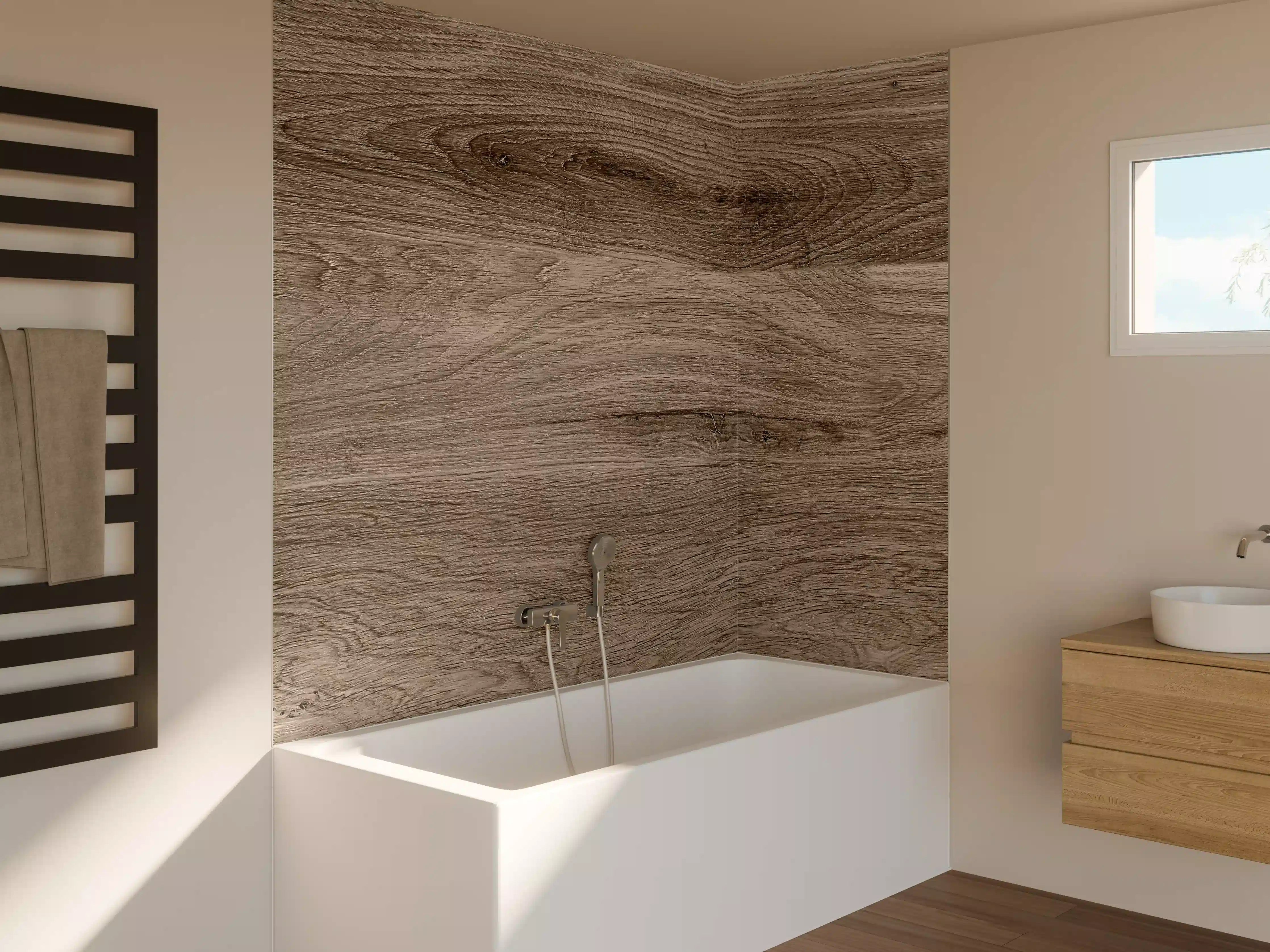 Badewannen-Rückwand - Graue Holzoptik in Weiß