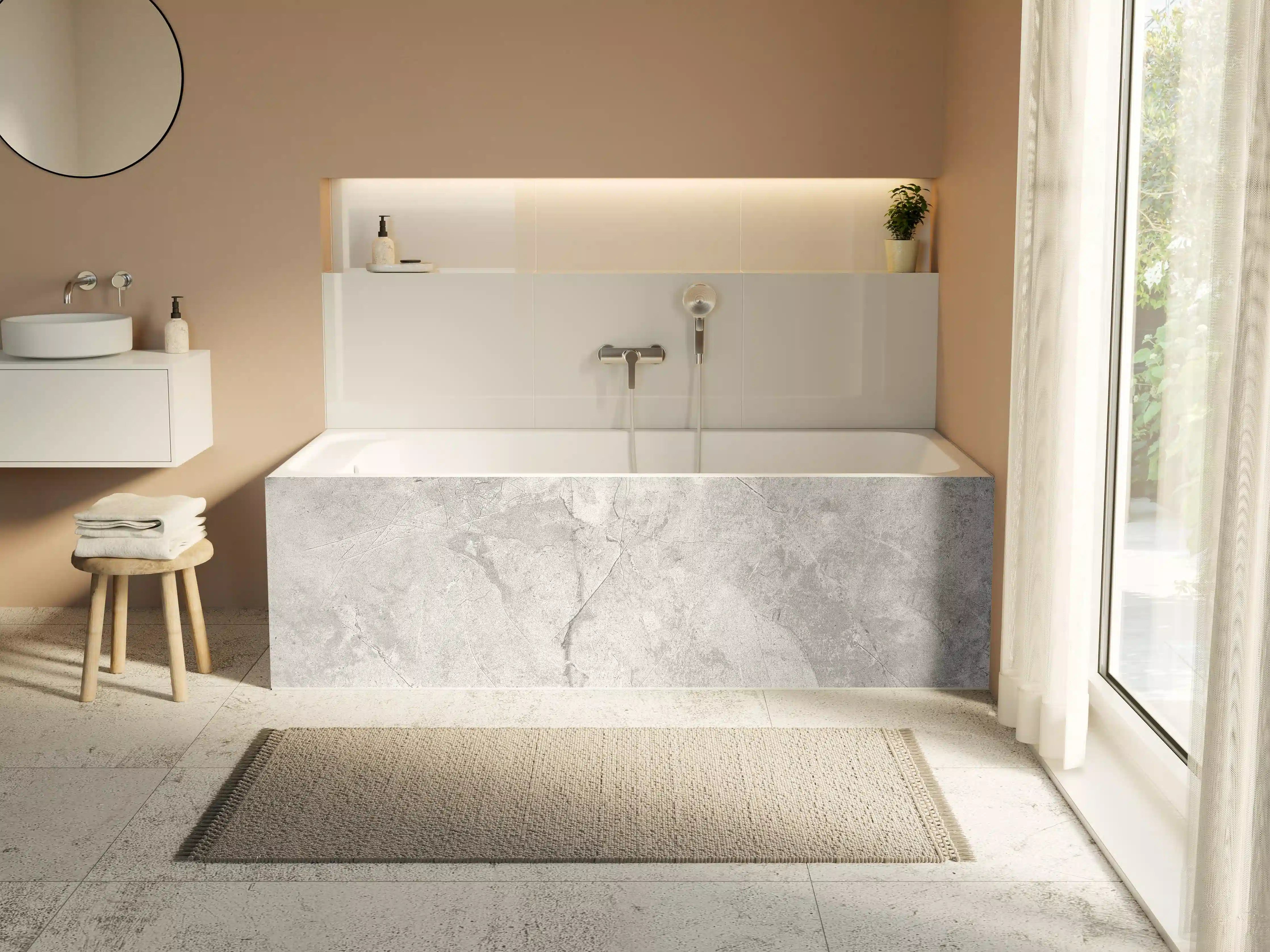 Badewannen-Rückwand - Graues Betonmuster