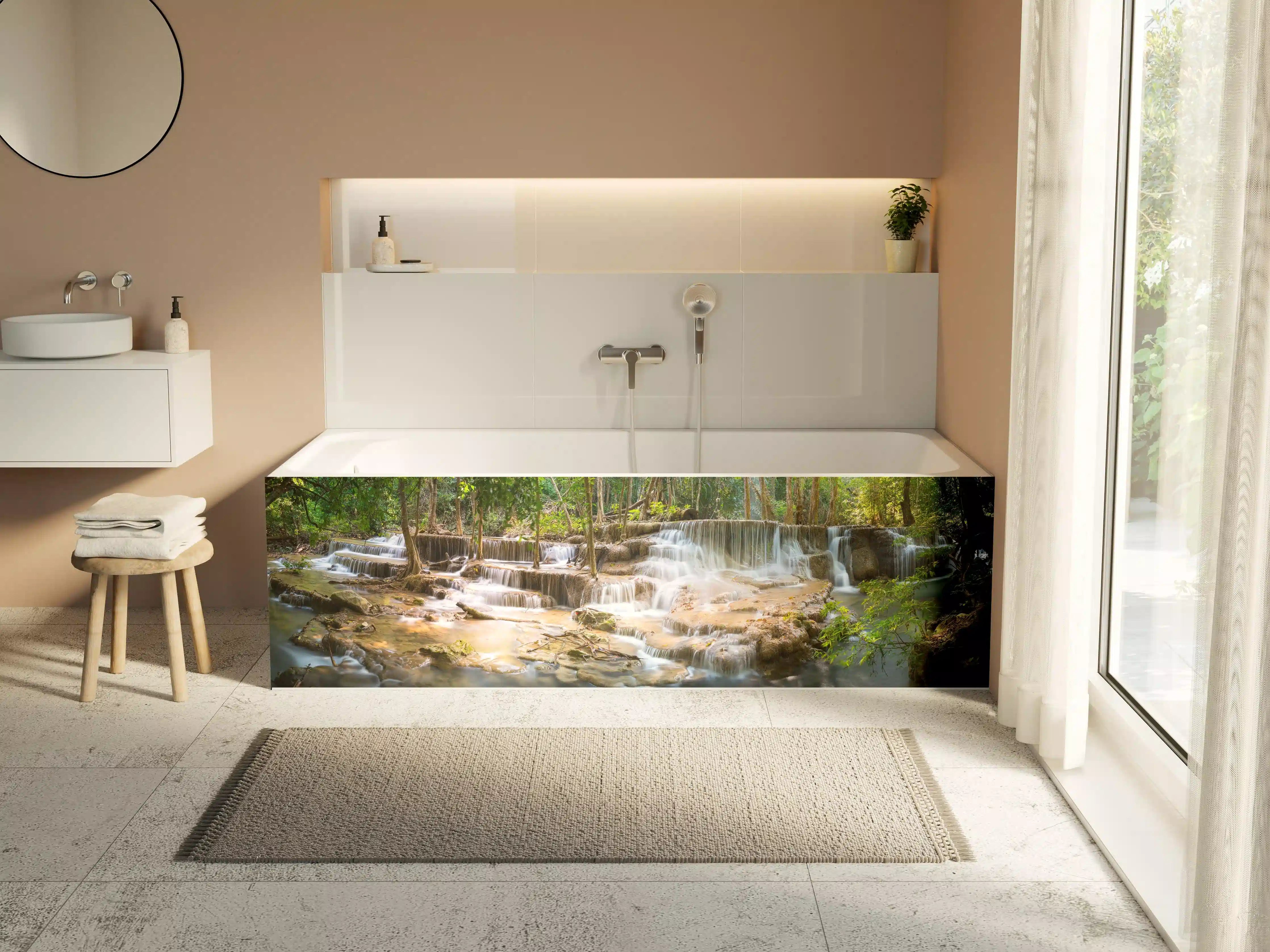 Badewannen-Rückwand - Grüner Wasserfall im Wald