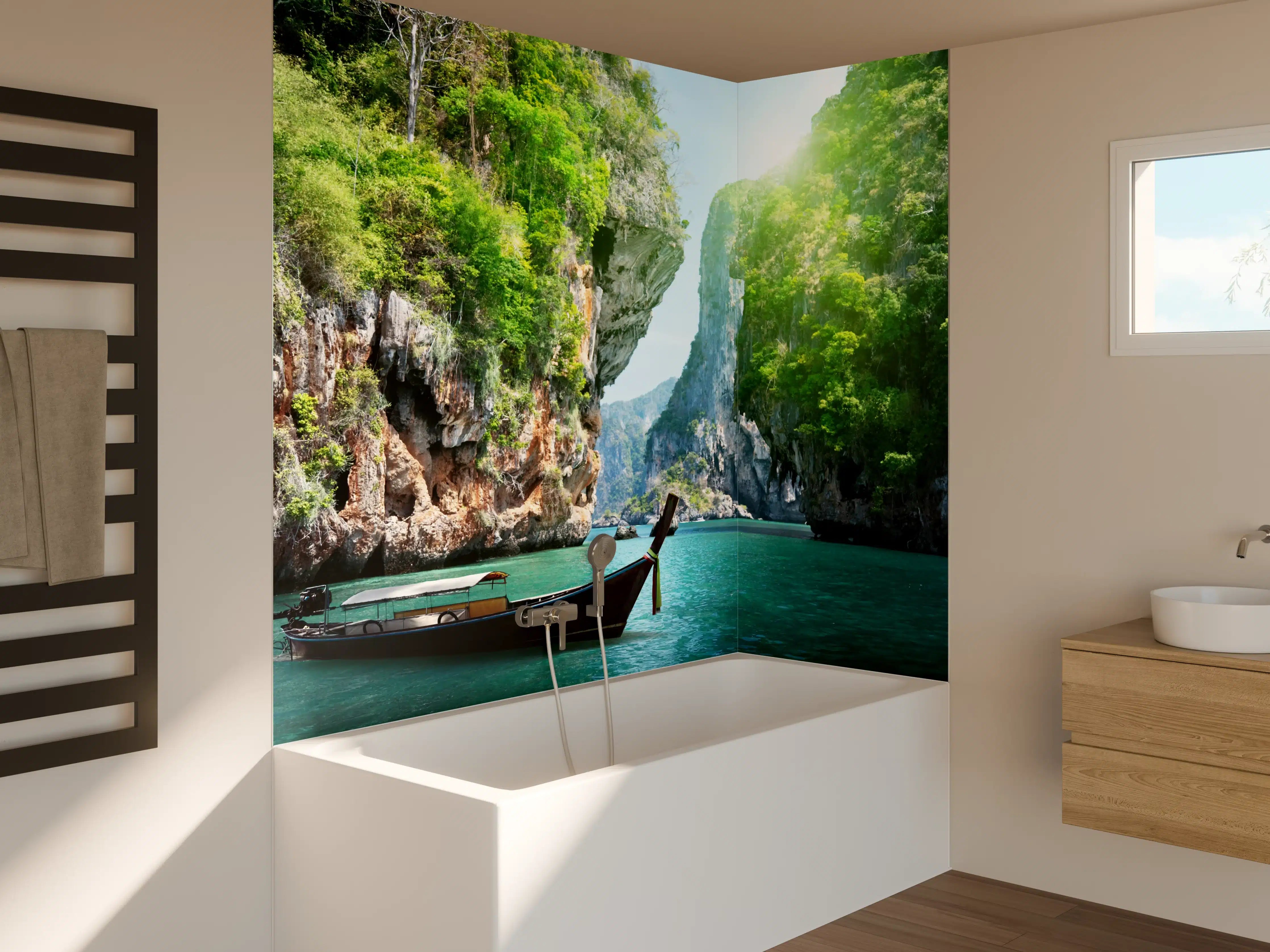 Badewannen-Rückwand - Grünes Palmenparadies mit Blütenmeer