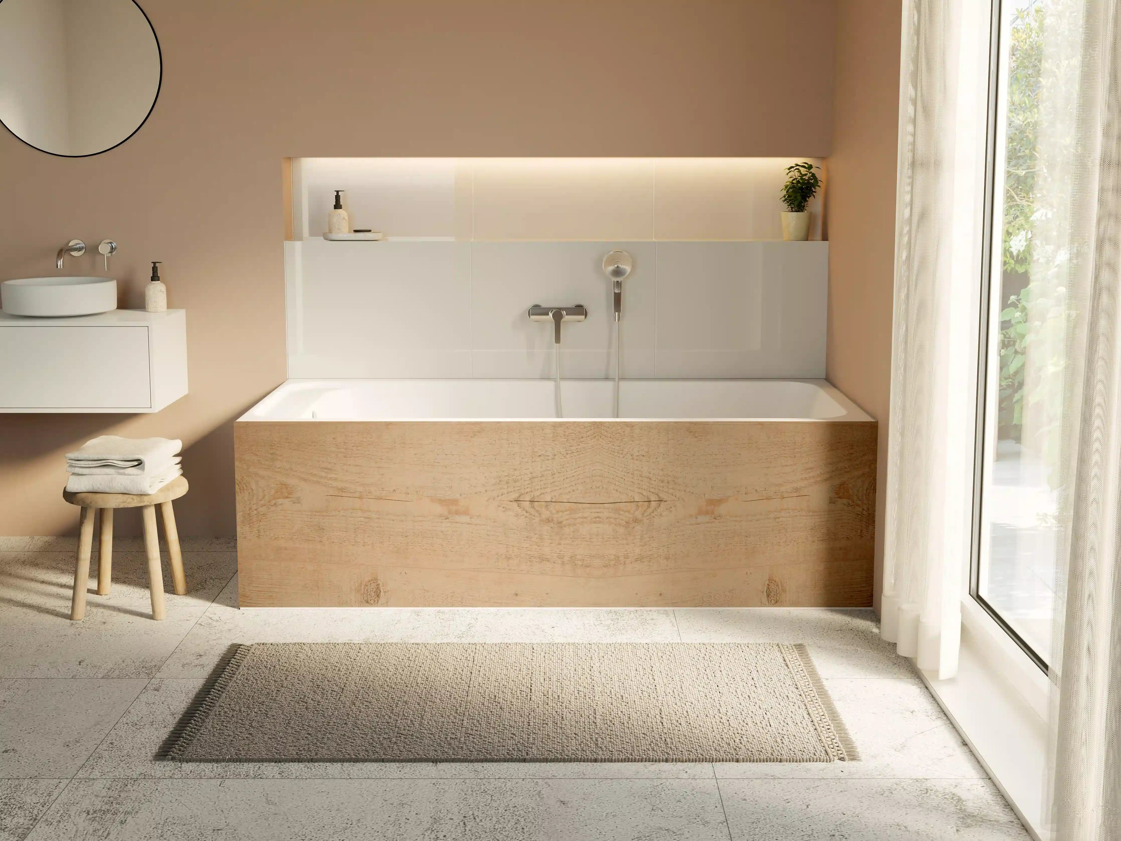 Badewannen-Rückwand - Helle Holzmaserung mit natürlichen Texturen