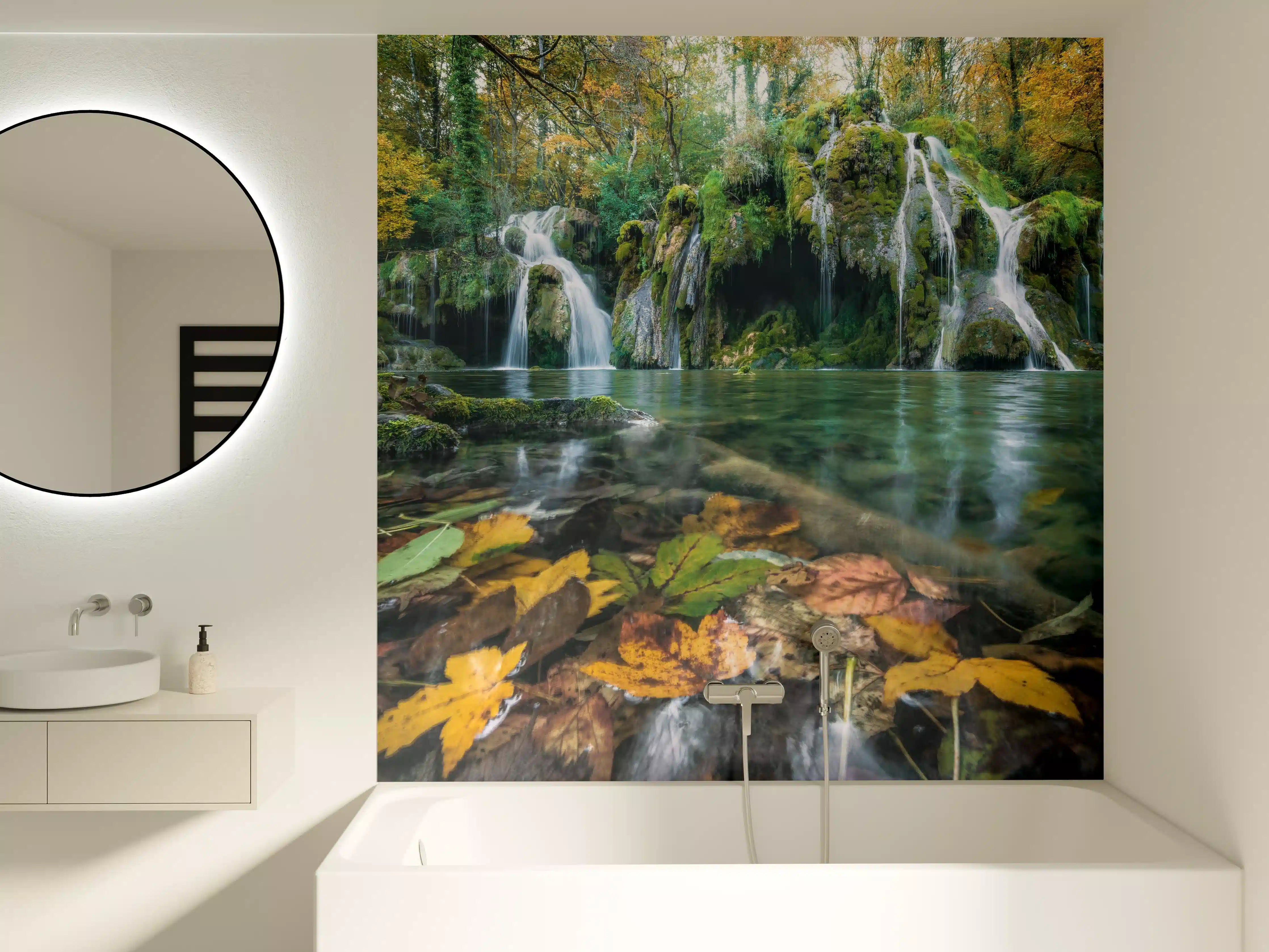 Badewannen-Rückwand - Herbstblätter im See