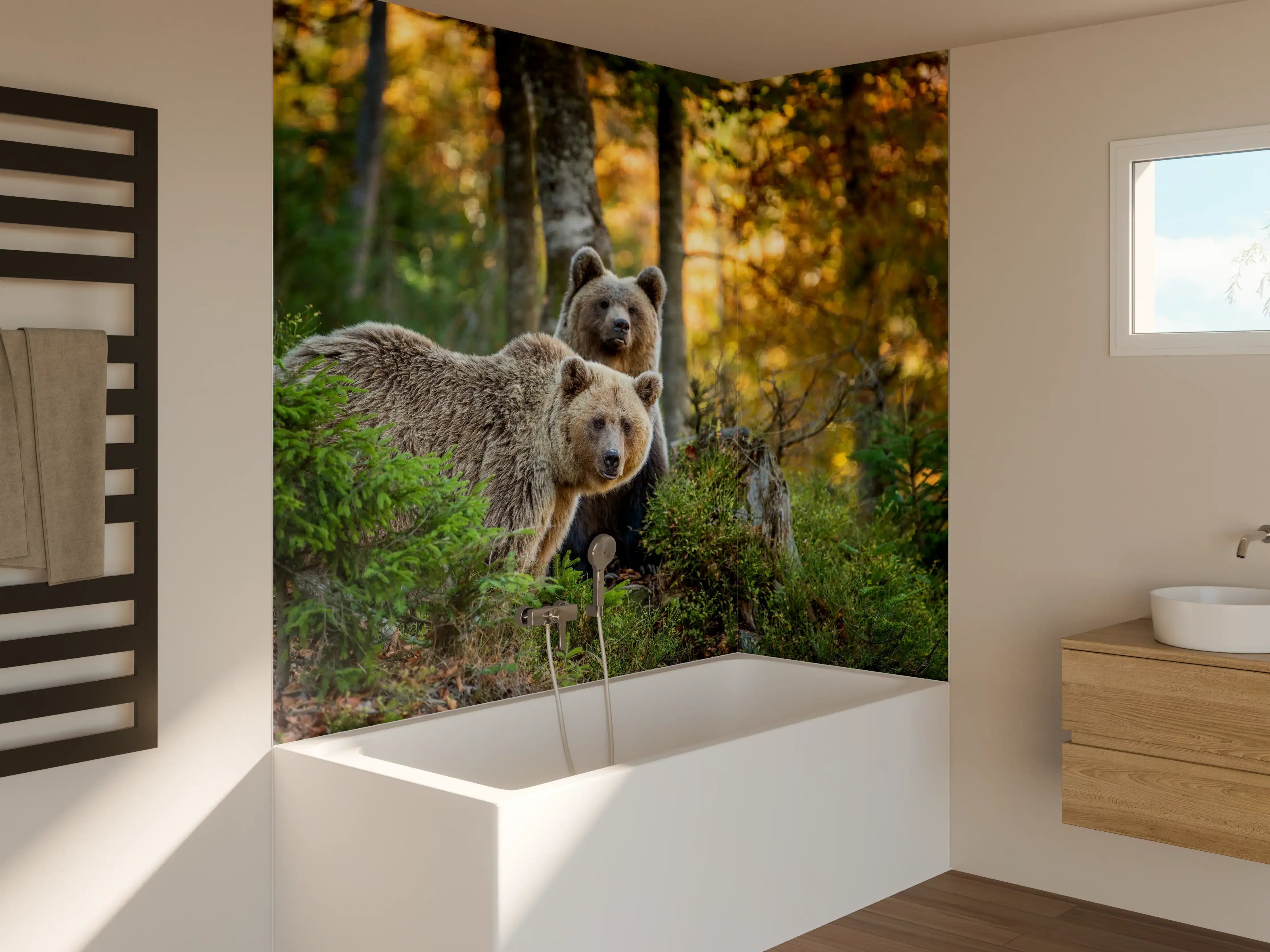 Badewannen-Rückwand - Herbstlicher Braunbär im Wald