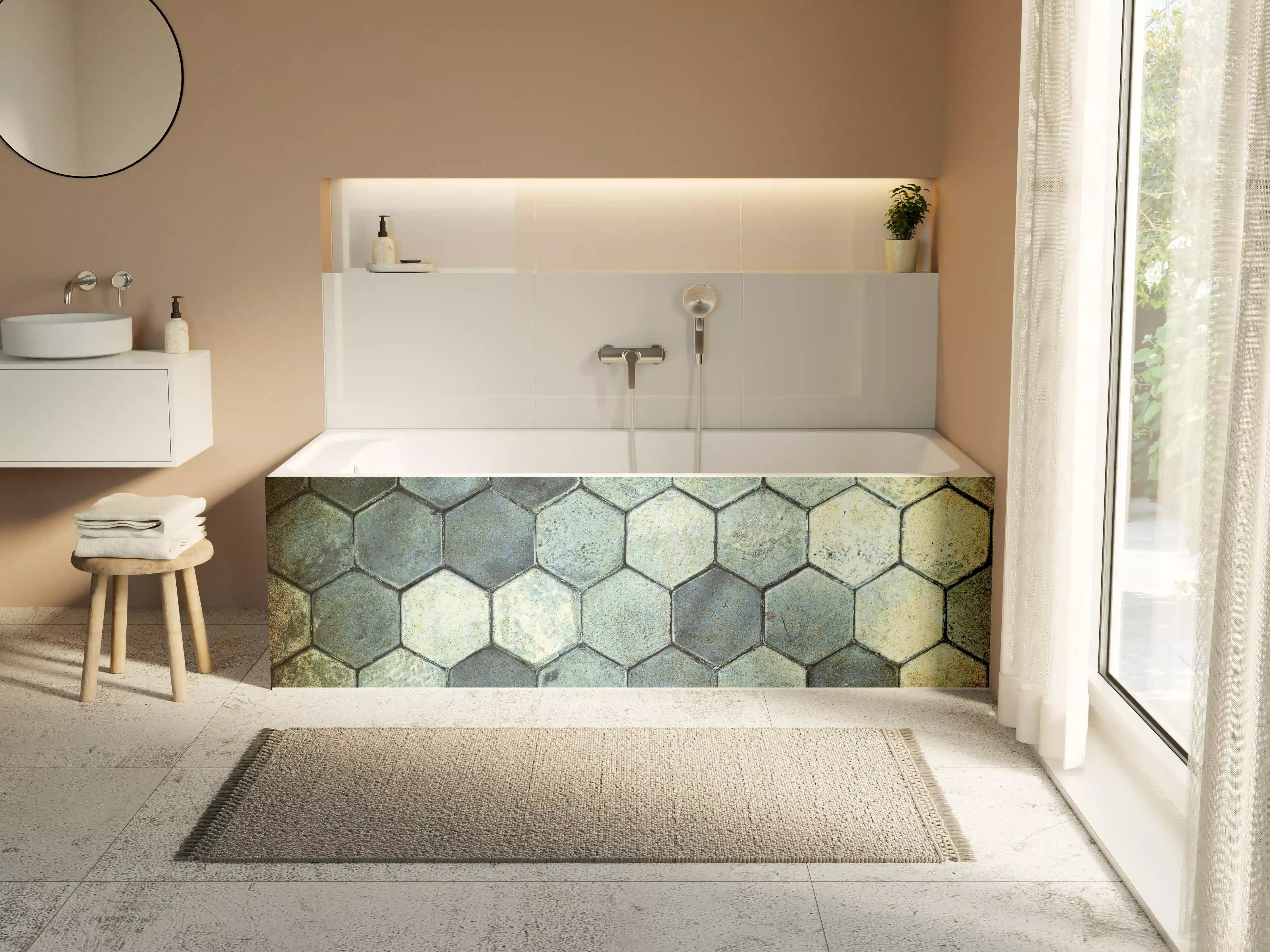 Badewannen-Rückwand - Hexagonale Fliesen in Vintage-Optik