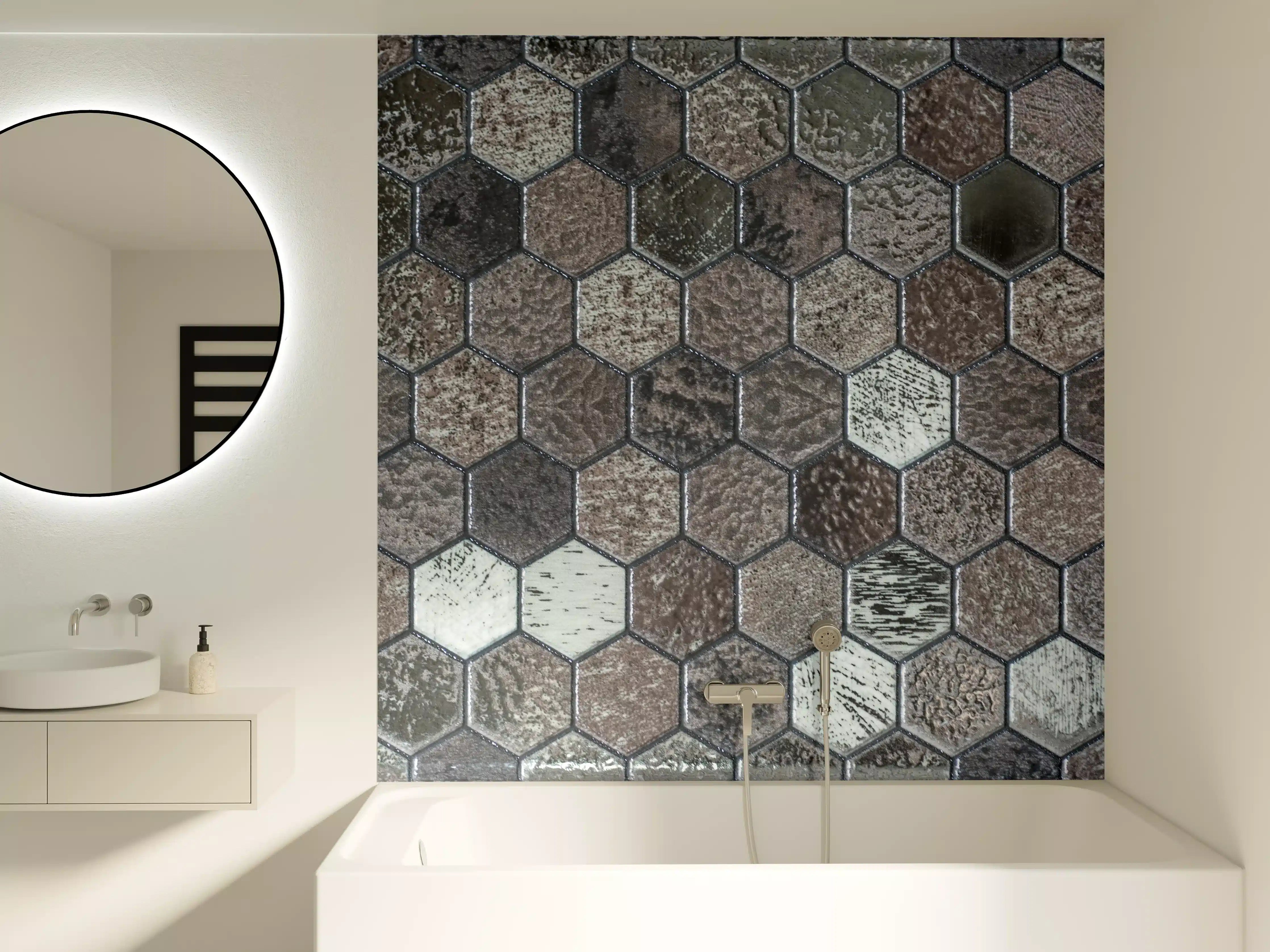 Badewannen-Rückwand - Hexagonale Fliesenmuster mit Naturstein-Optik