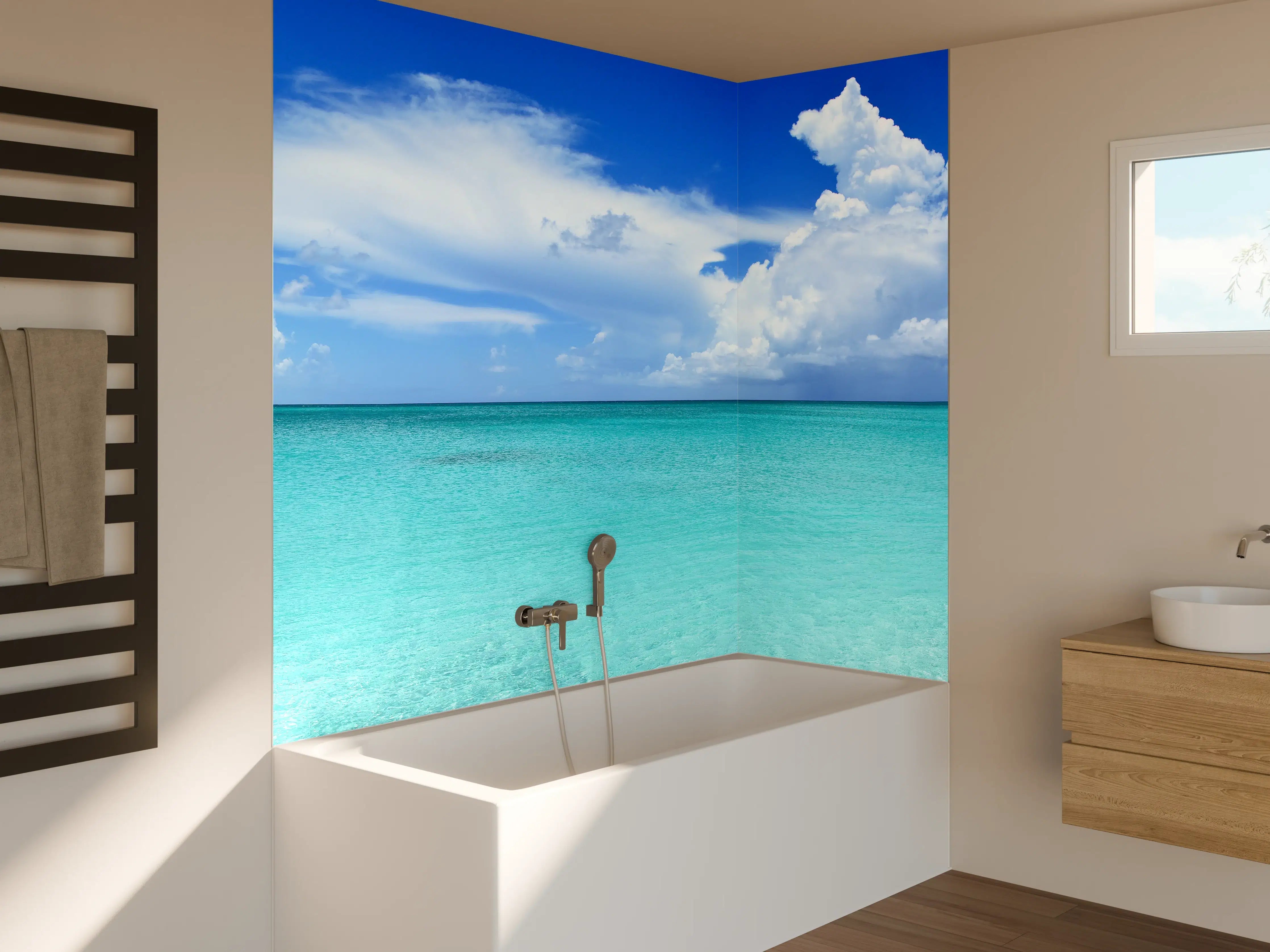 Badewannen-Rückwand - Himmel und Meer mit Wolken und Blau