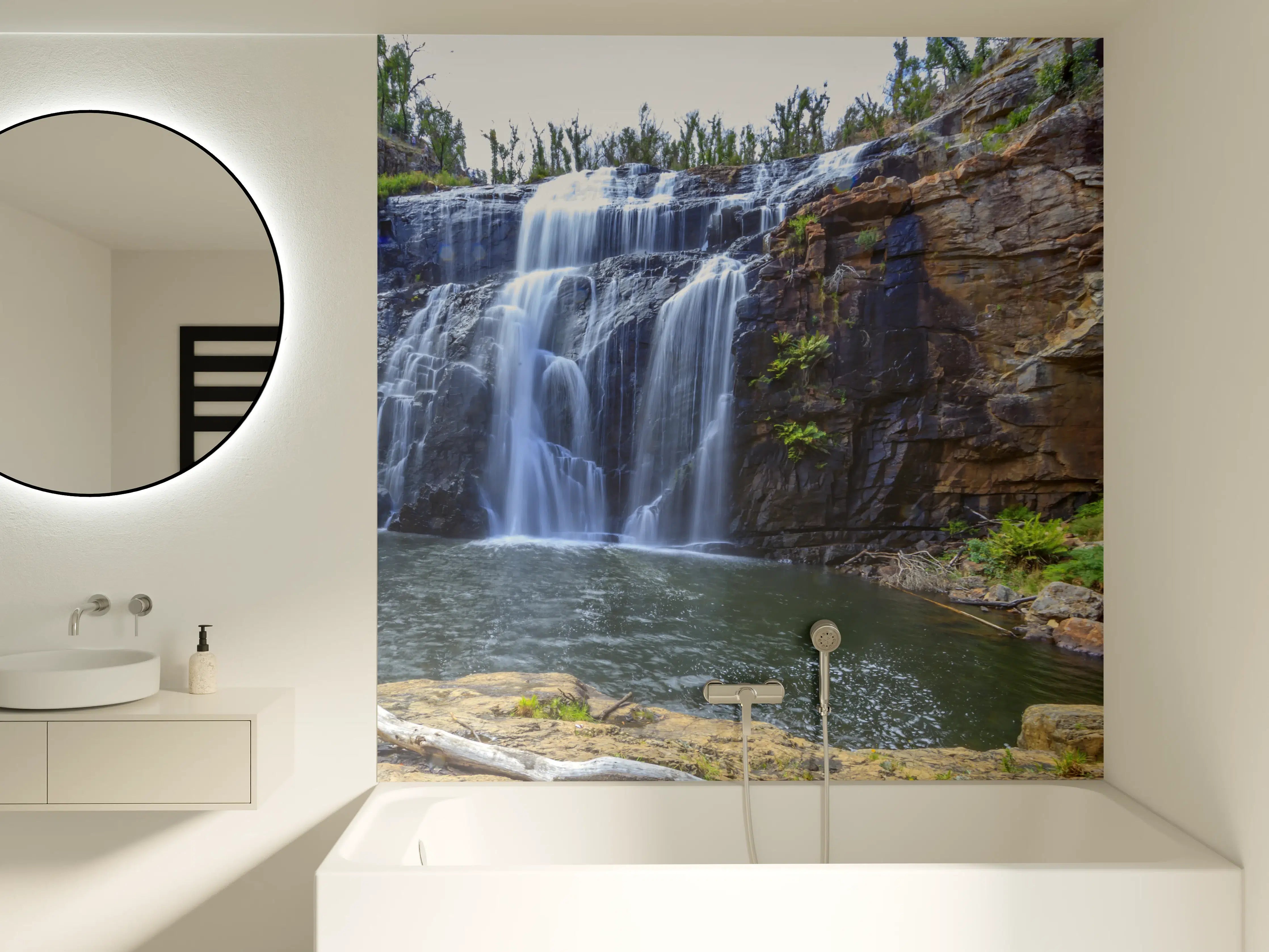 Badewannen-Rückwand - Idyllischer Wasserfall in New South Wales Australien