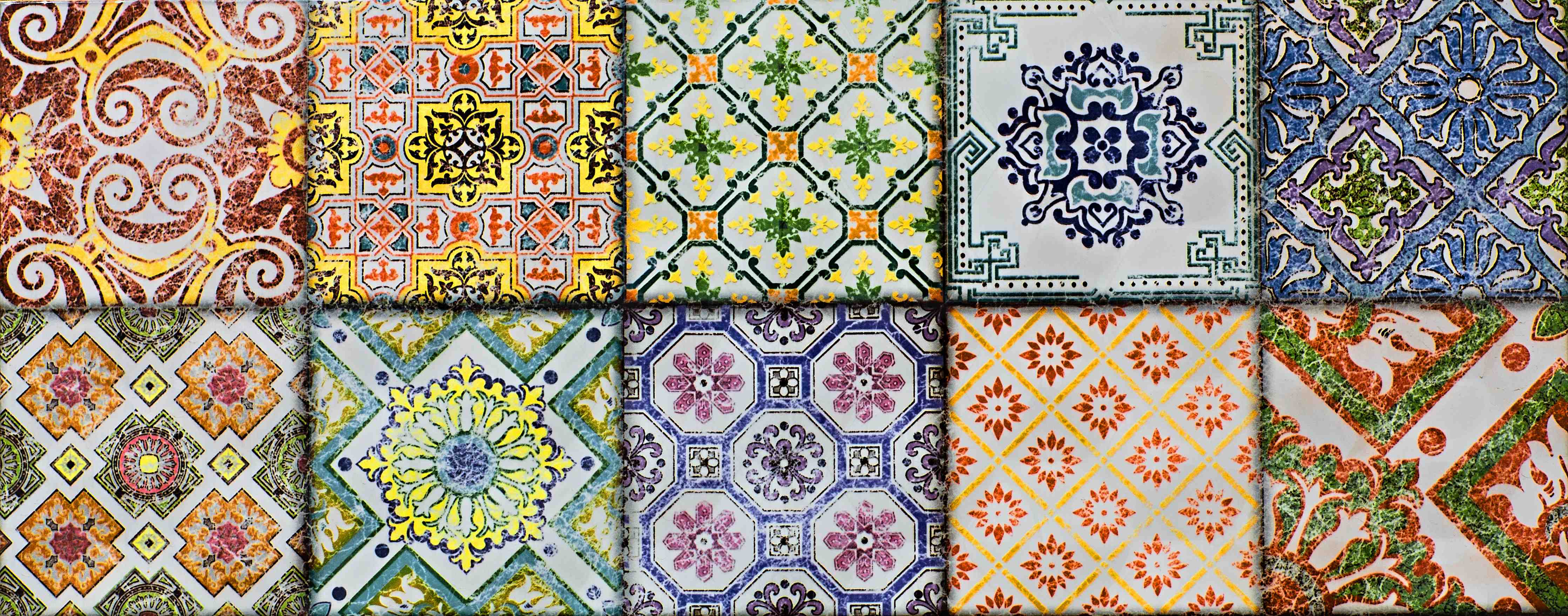 Badewannen-Rückwand-Kaleidoskopische Fliesenmuster in bunten Farben