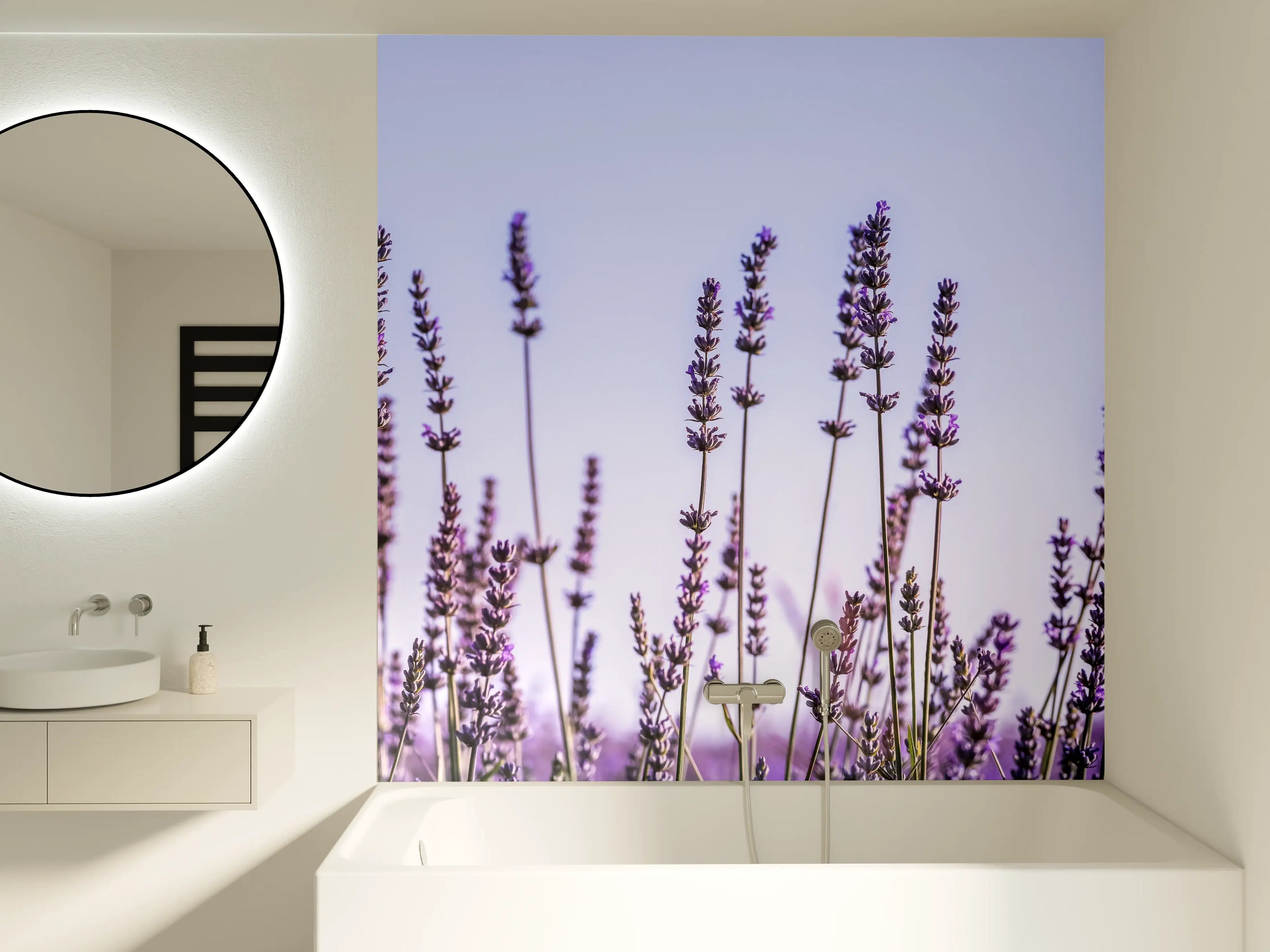 Badewannen-Rückwand - Lavendelfeld in Lila-Blau