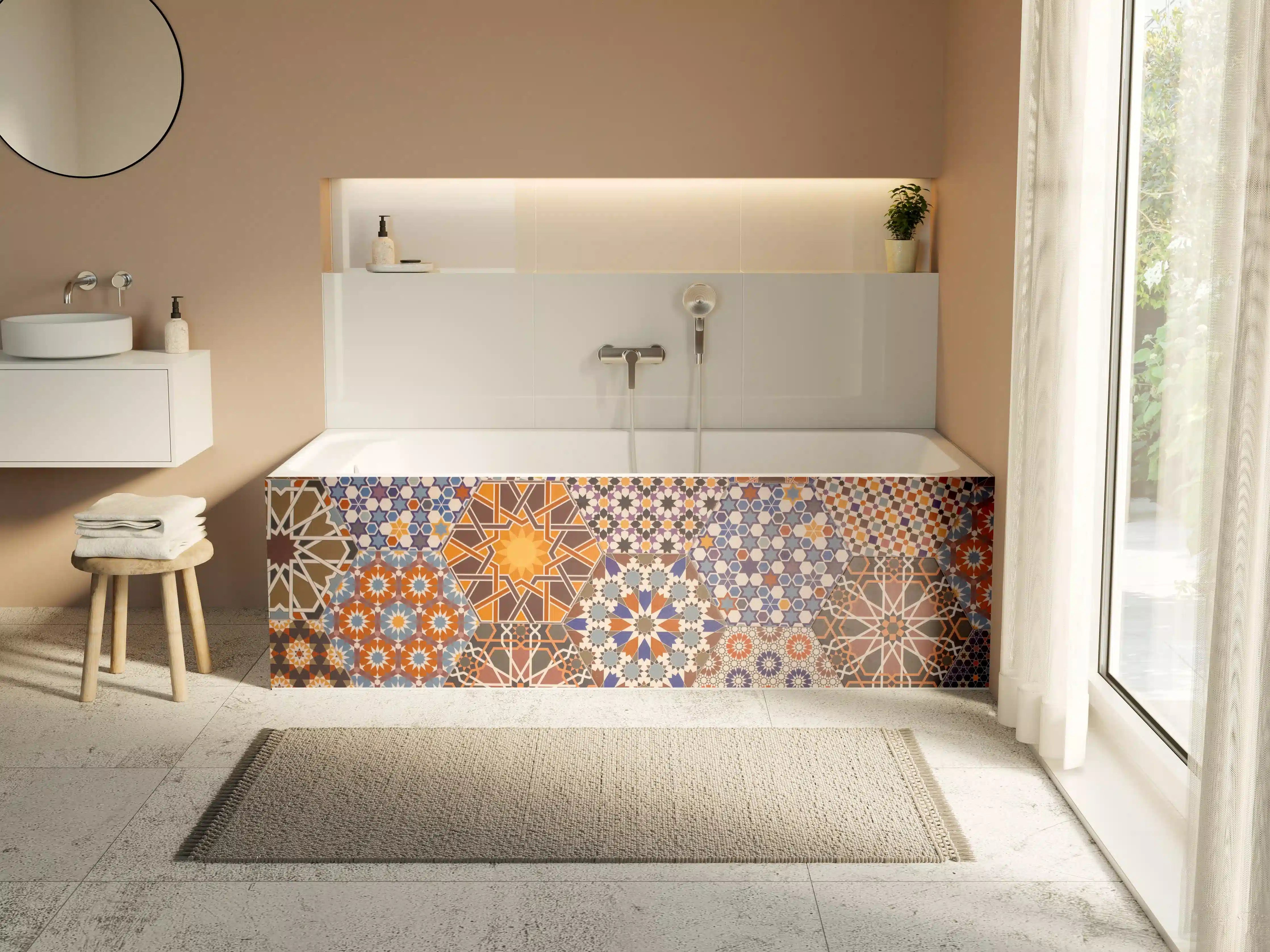 Badewannen-Rückwand - Mandala-inspirierte Mosaikfliesen