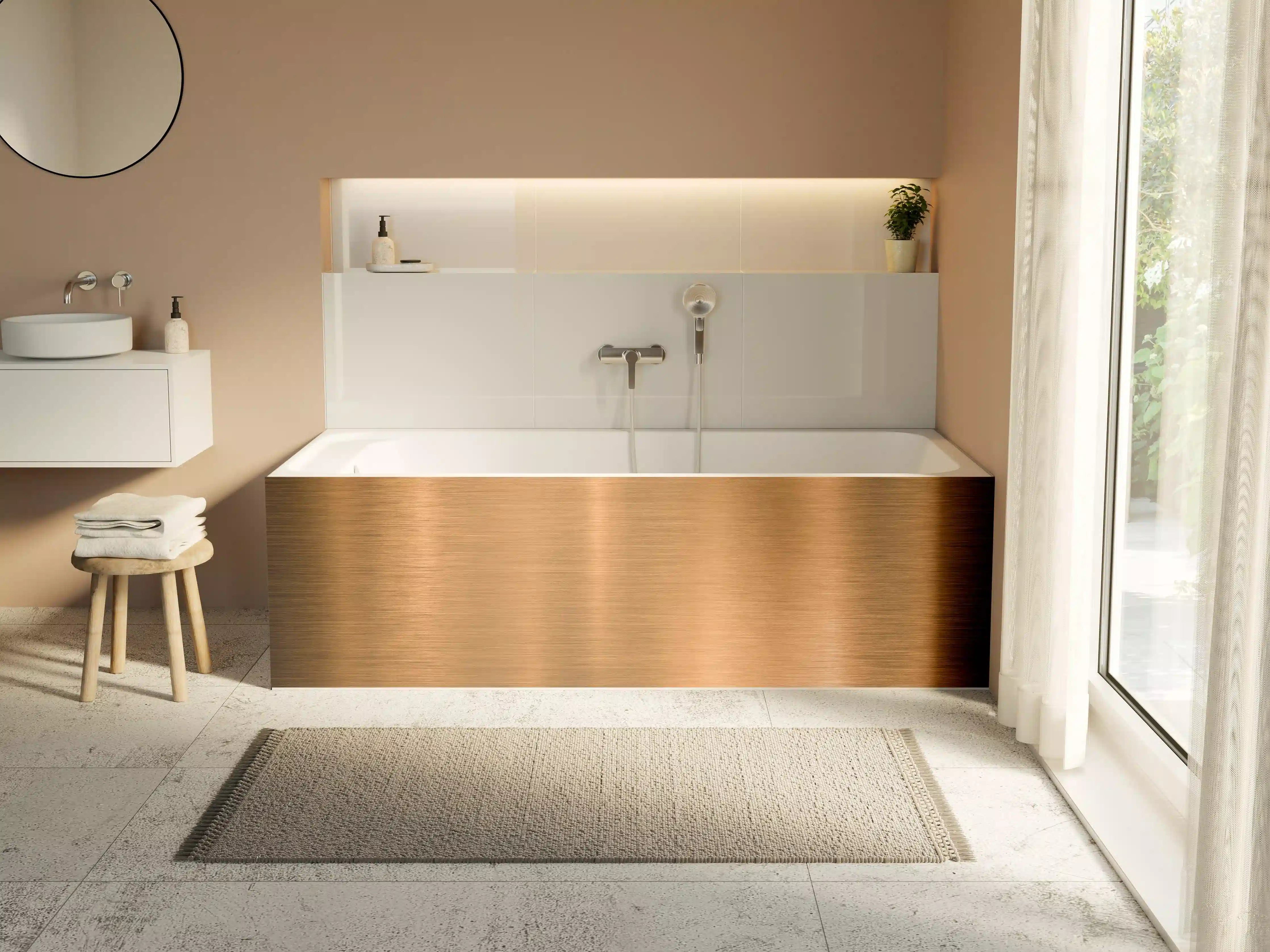 Badewannen-Rückwand - Metallische Kupferplatte