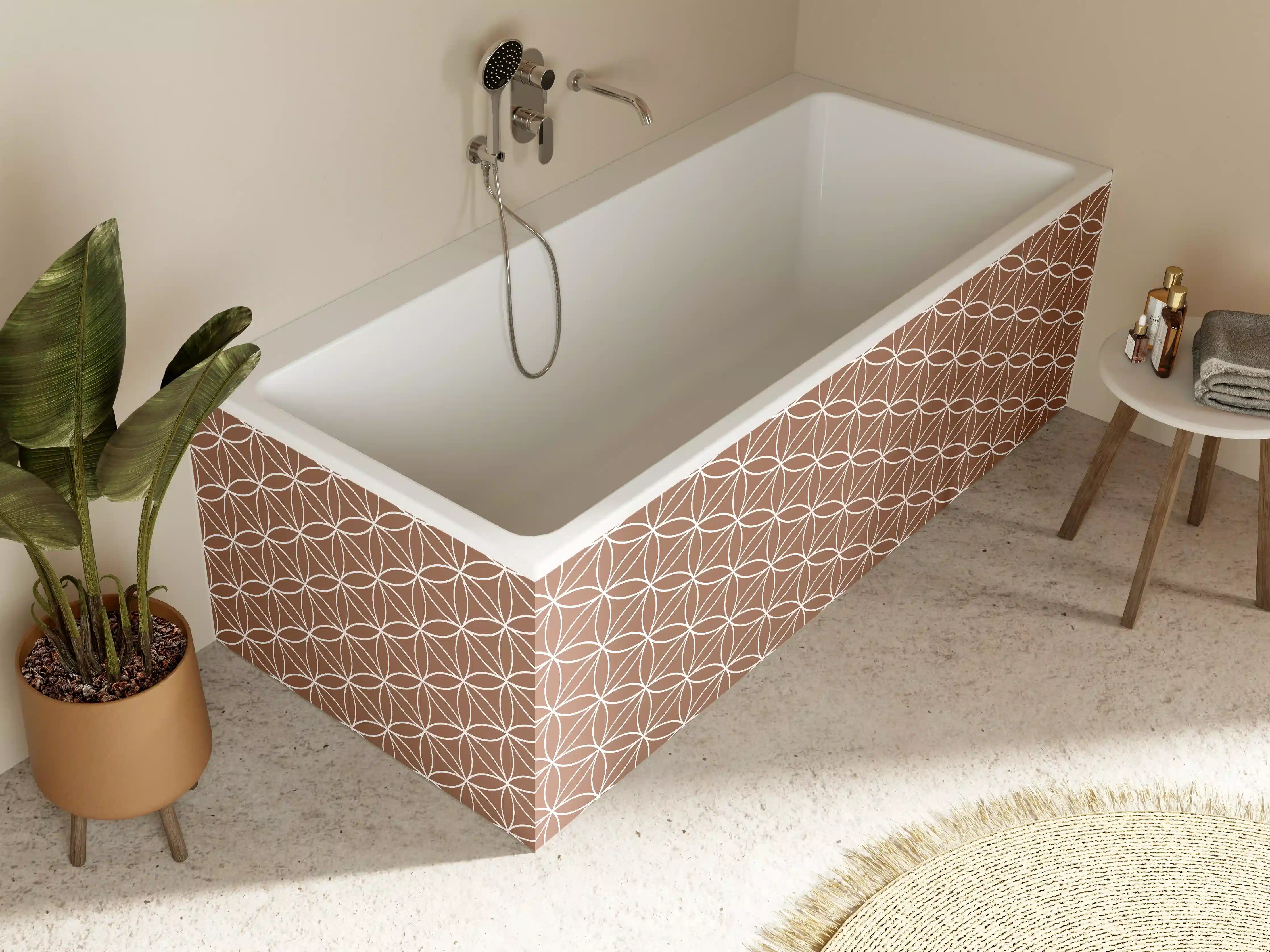 Badewannen-Rückwand - Moderne Bodenfliesen mit geometrischem Muster in Erdtönen