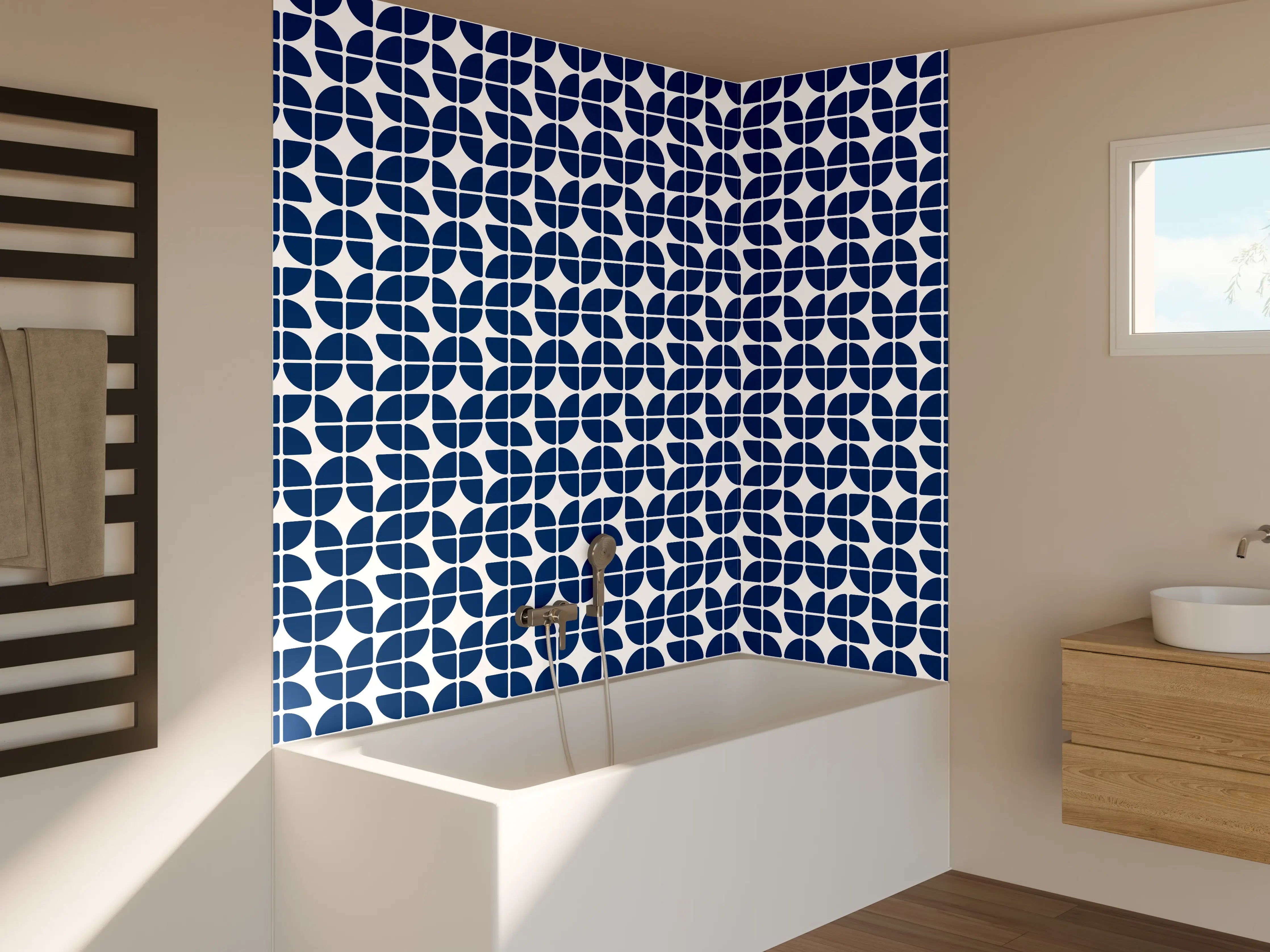 Badewannen-Rückwand - Moderne blaue Fliesenmuster, geometrisch, dunkelblau wachsend