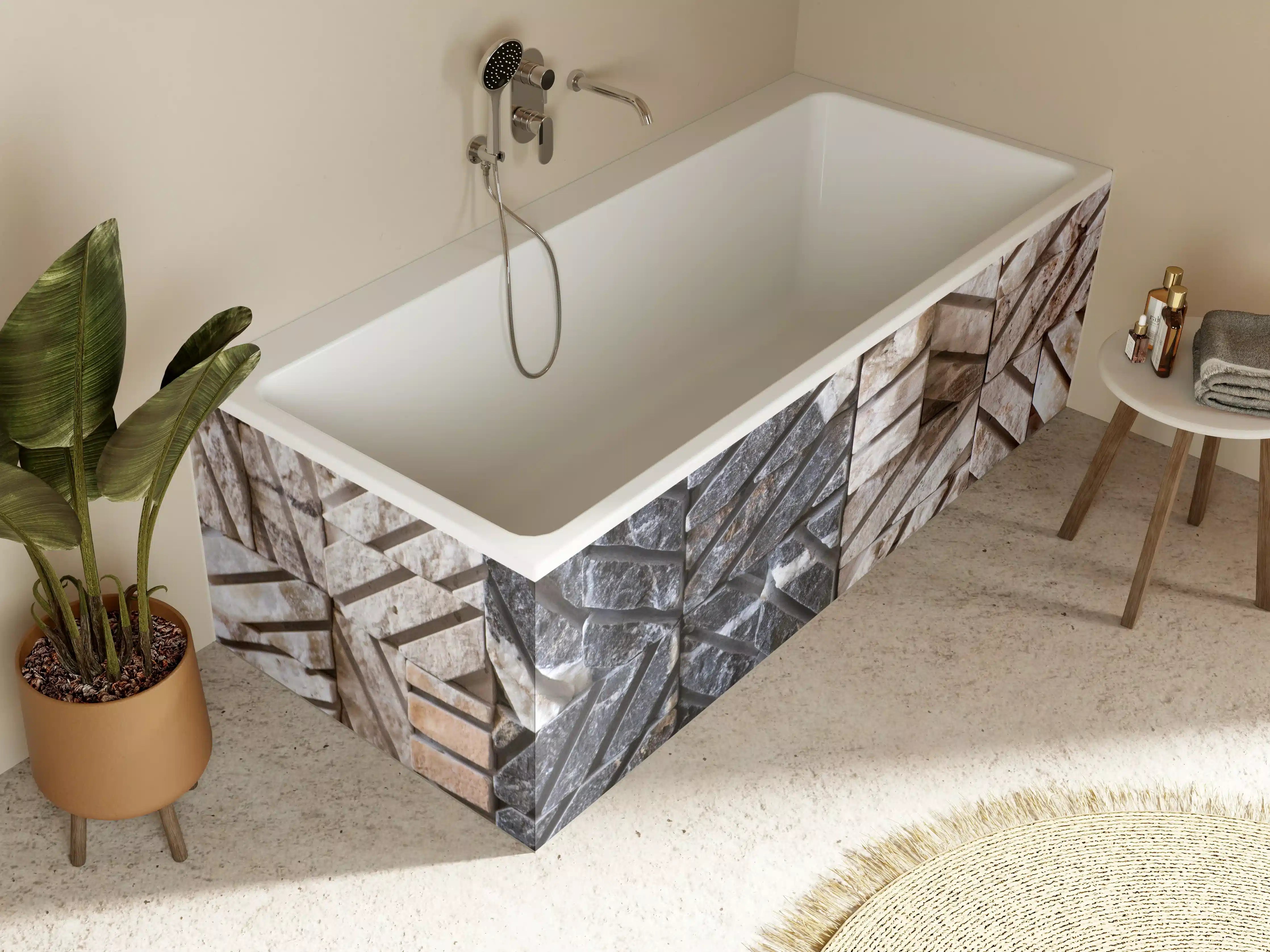 Badewannen-Rückwand - Naturstein Mosaik mit schwarzen Akzenten