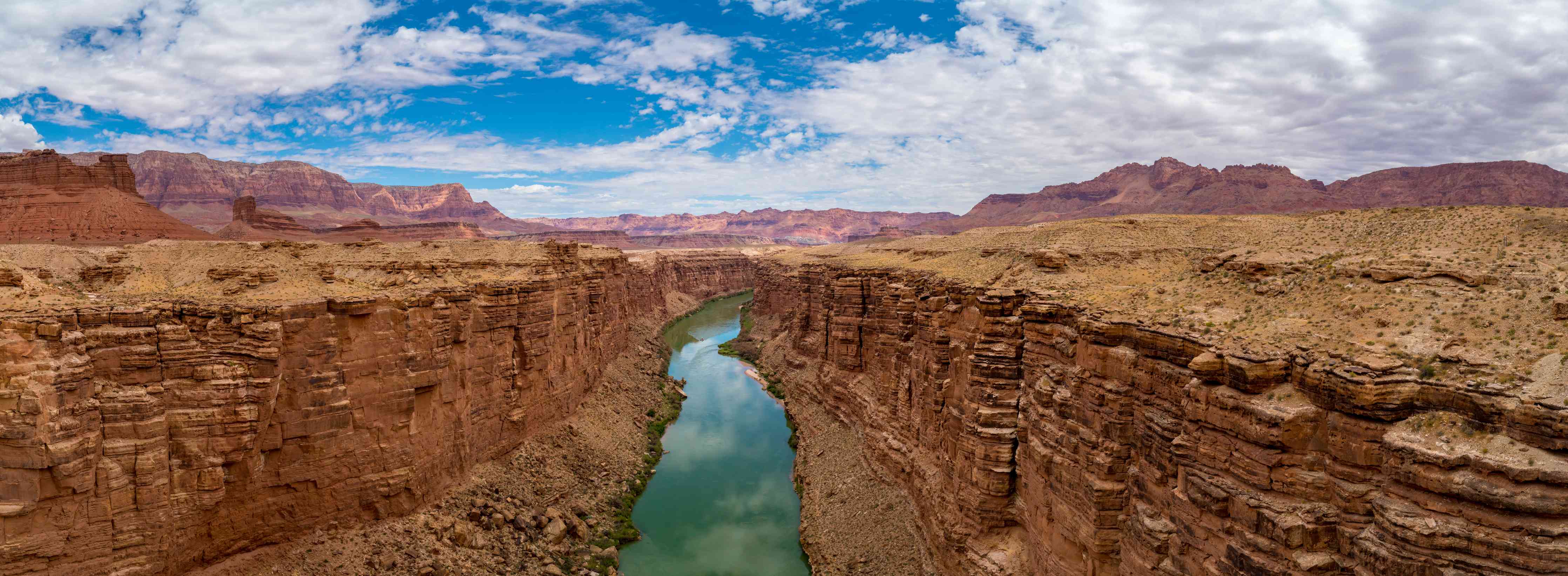 Badewannen-Rückwand-Panoramablick auf Colorado River - USA