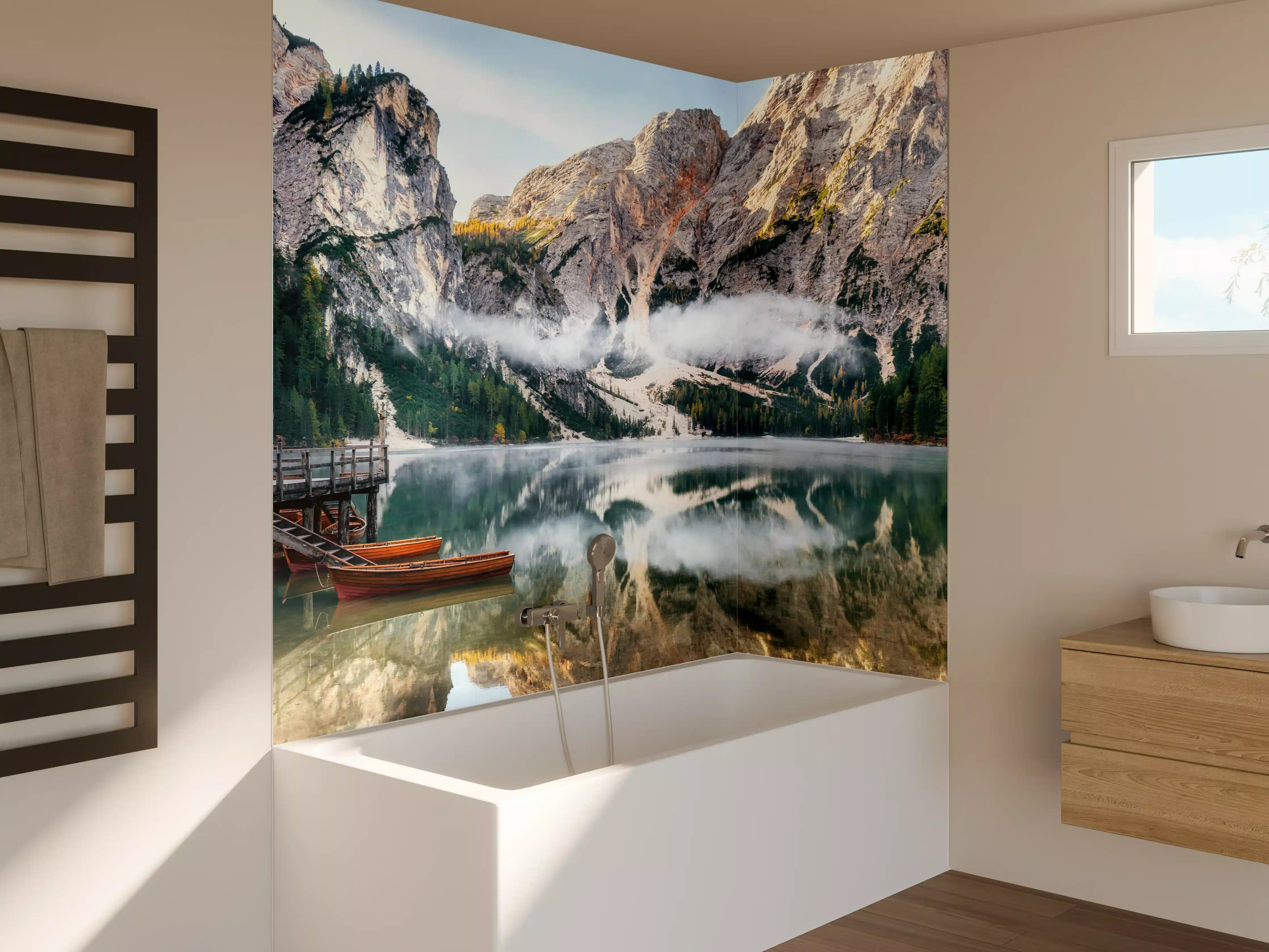 Badewannen-Rückwand - Panoramablick auf Pragser Wildsee