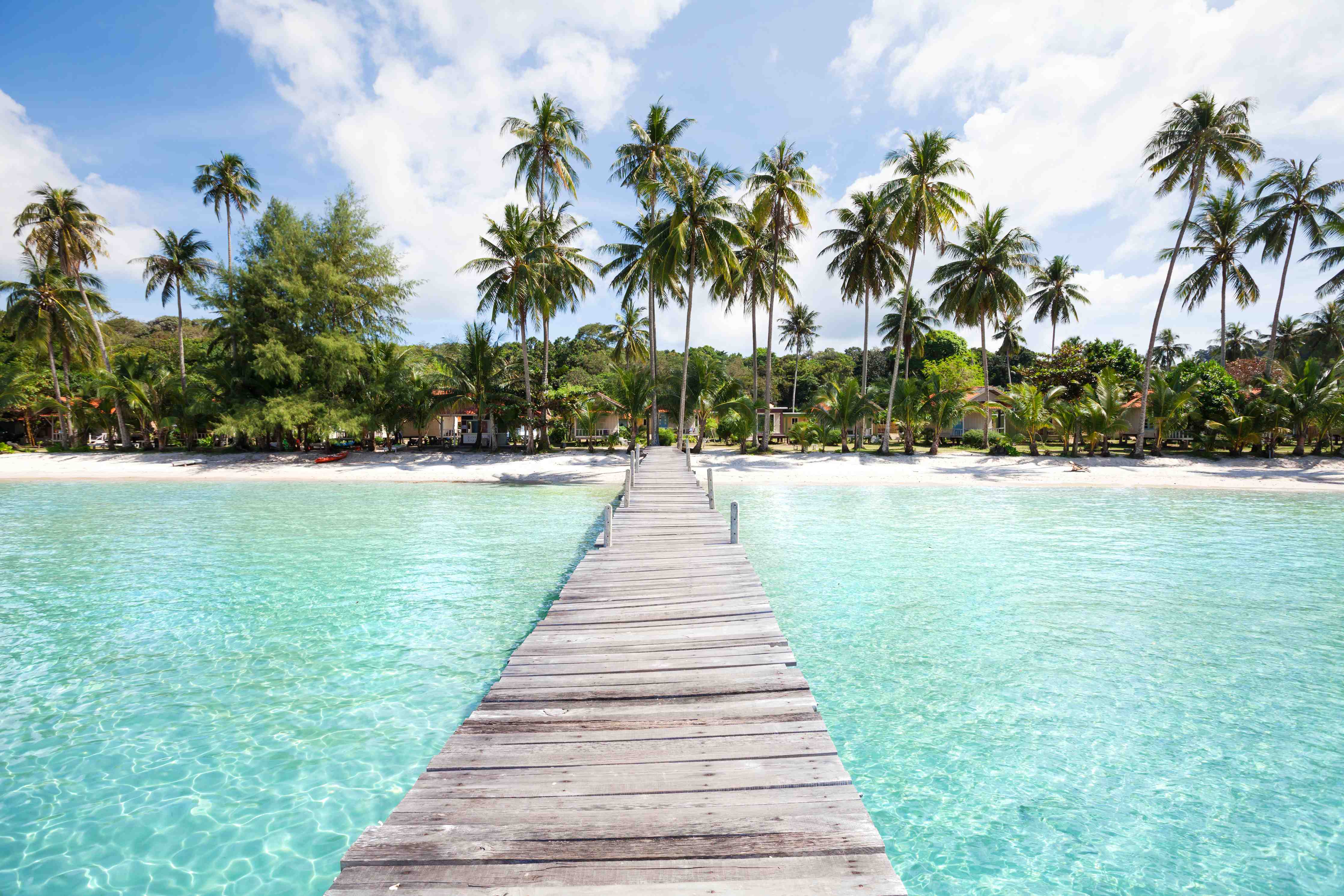 Badewannen-Rückwand-Paradiesischer Pier in Thailand
