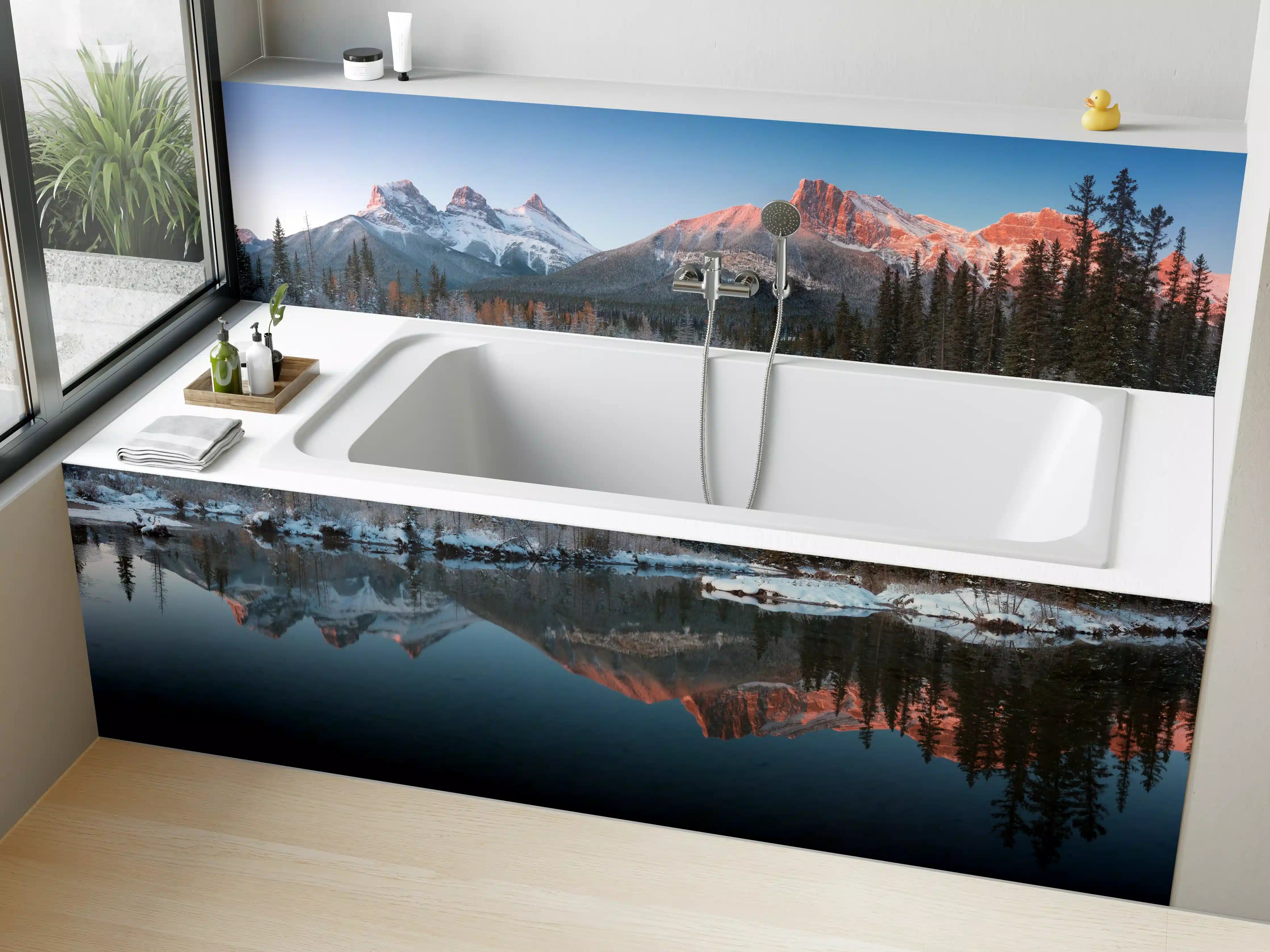 Badewannen-Rückwand - Perfektes Spiegelbild der Drei-Schwestern-Gipfel