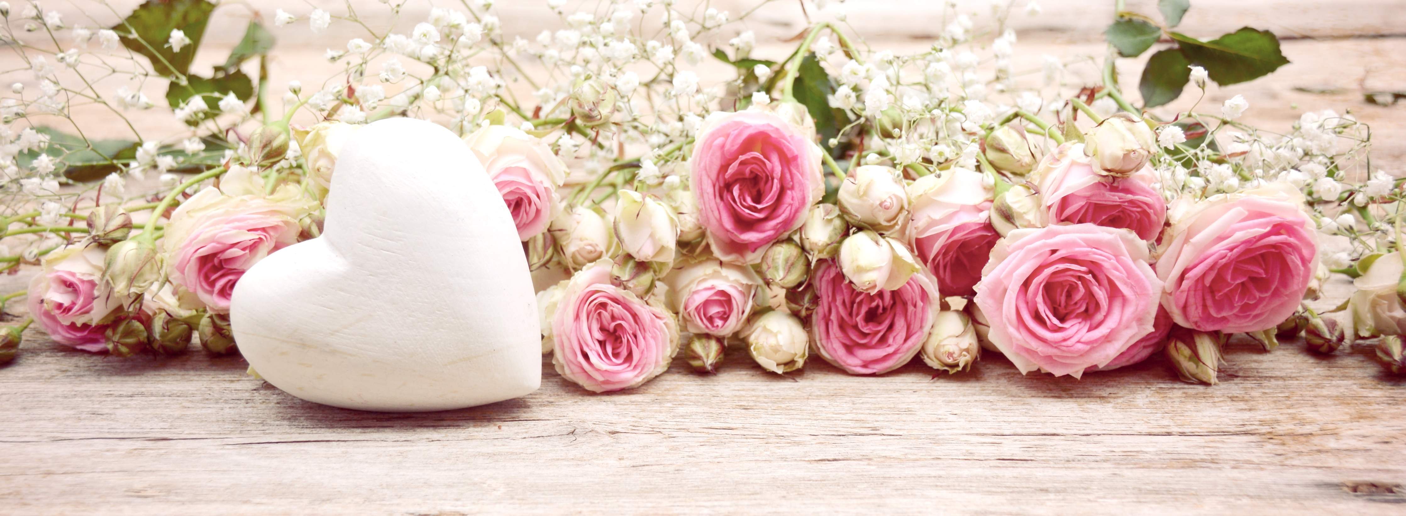 Badewannen-Rückwand-Romantische Blumen und Herzen-Dekor