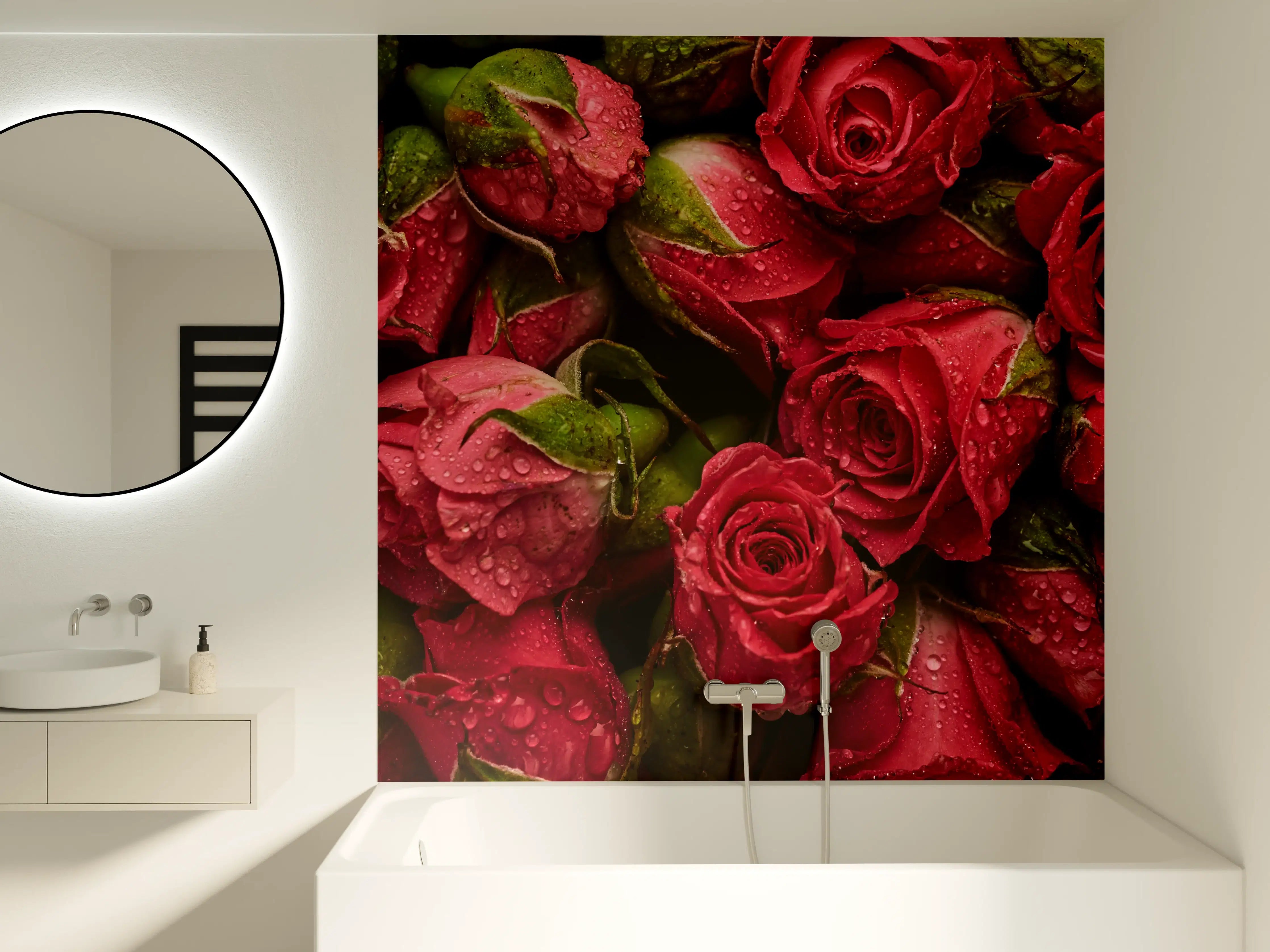 Badewannen-Rückwand - Rote Rosen mit Wassertr"pfchen