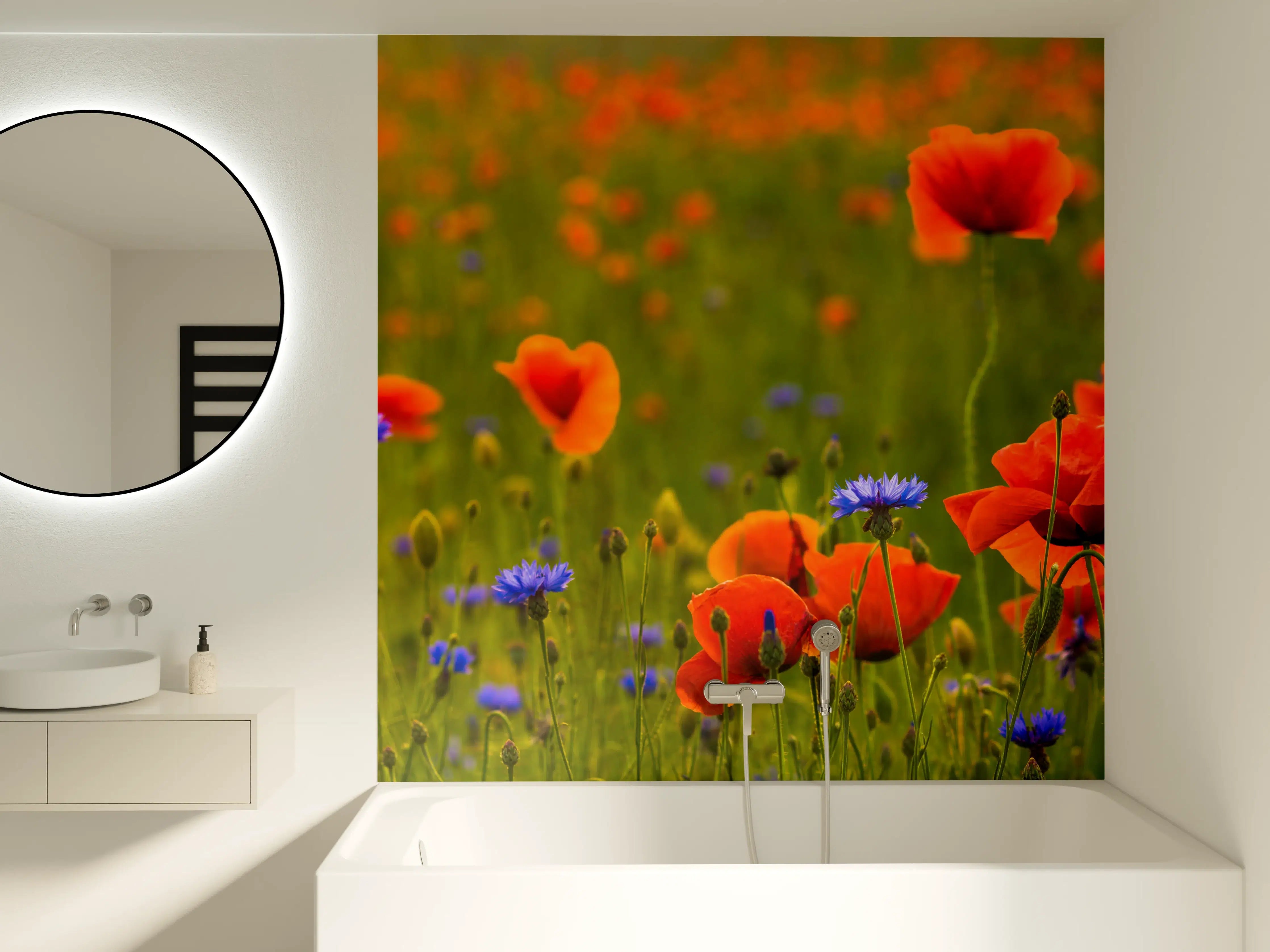 Badewannen-Rückwand - Rotes Mohnfeld mit Kornblumen